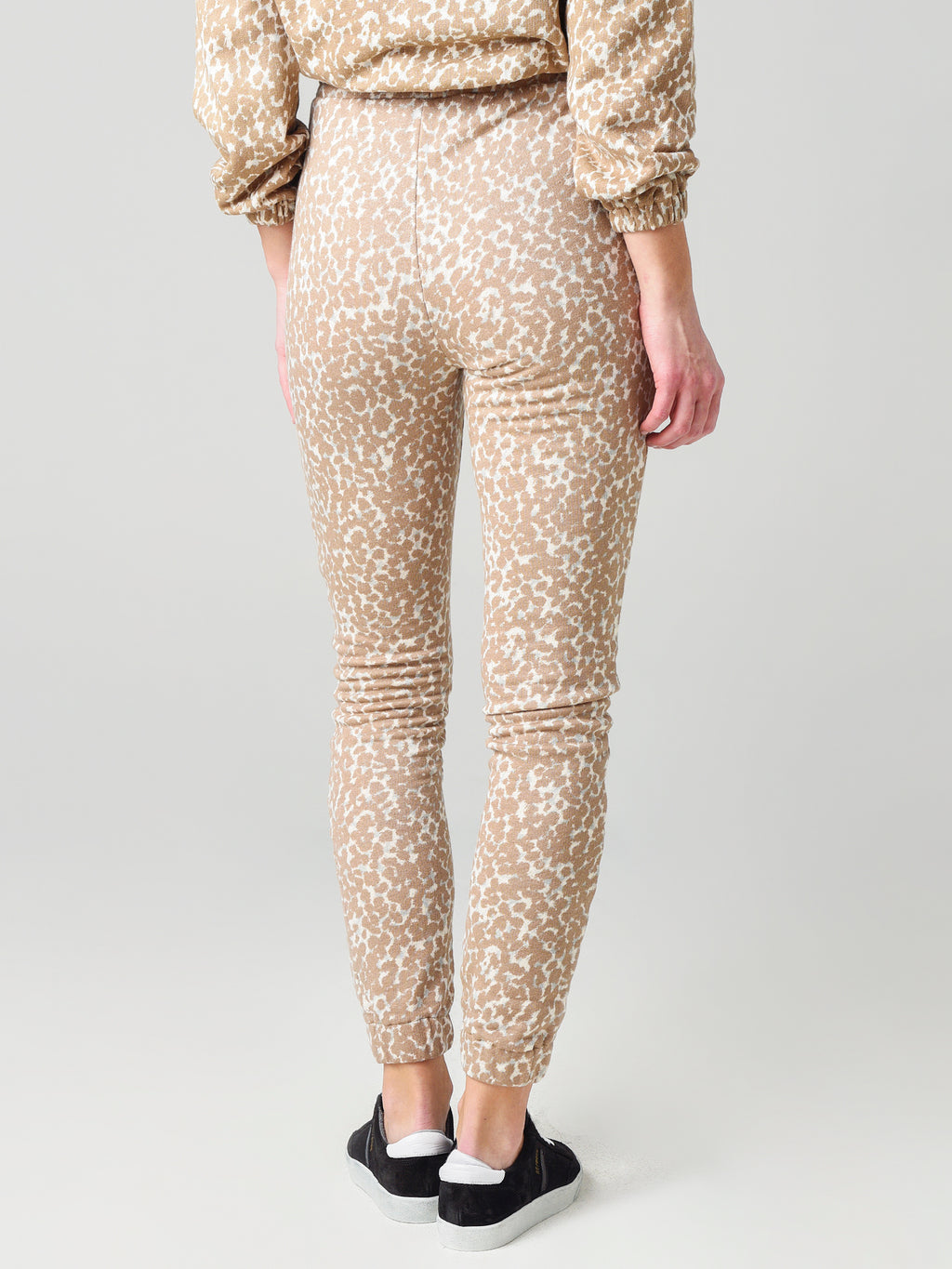 BK403869xCAMEL-alt2