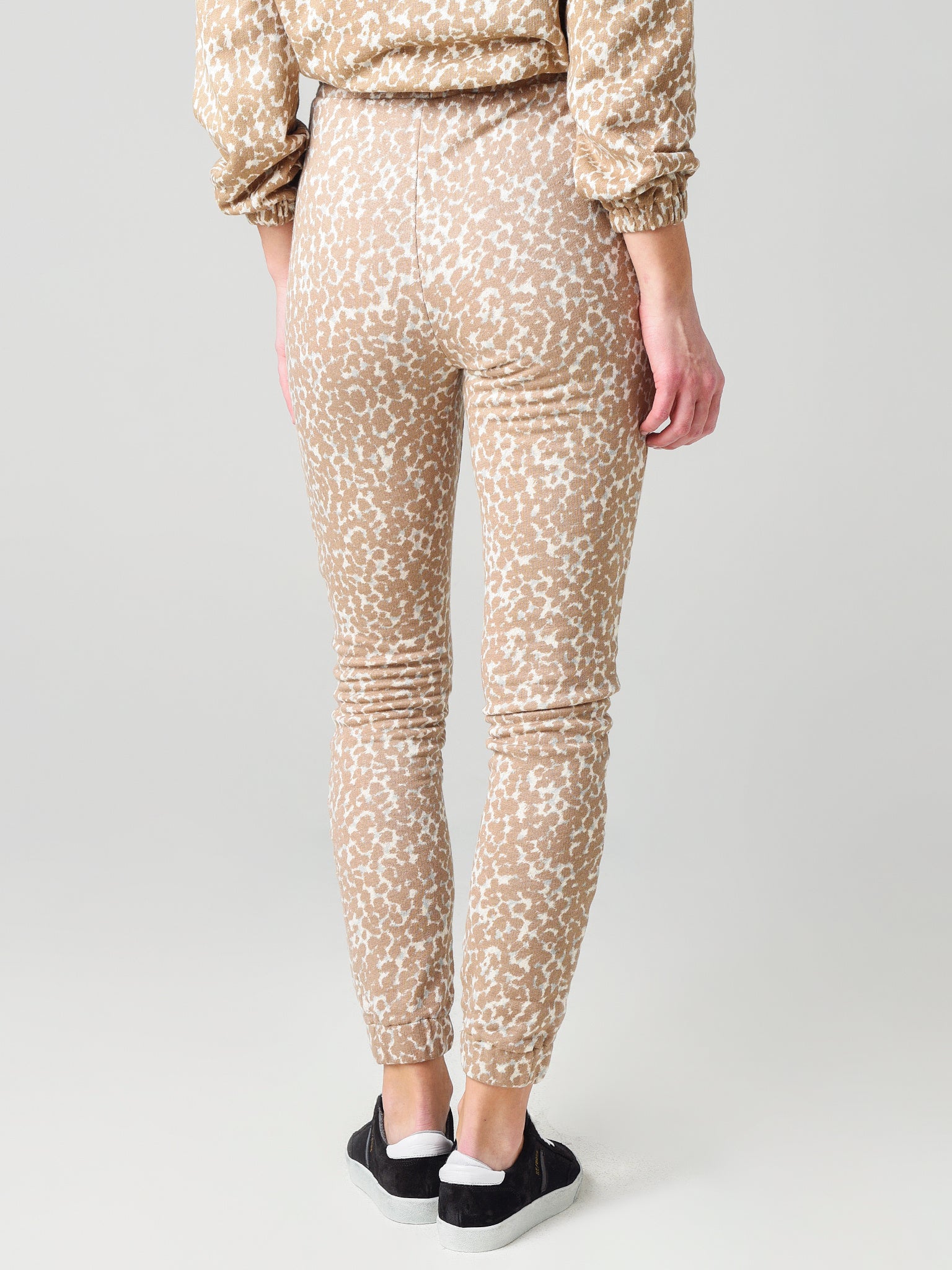 BK403869xCAMEL-alt2