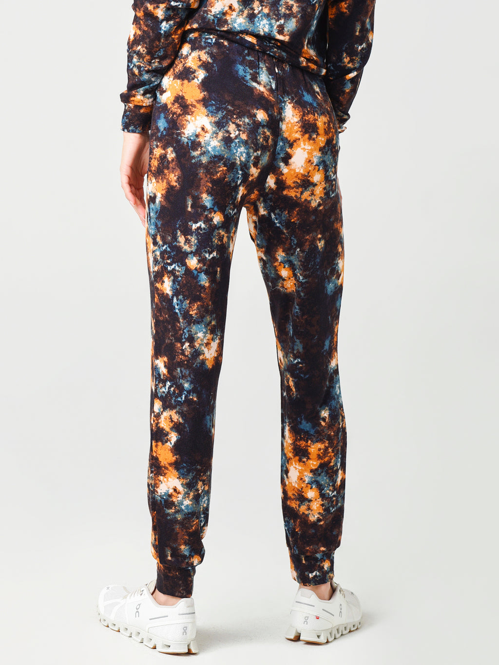 BK403872xBLACK-alt2