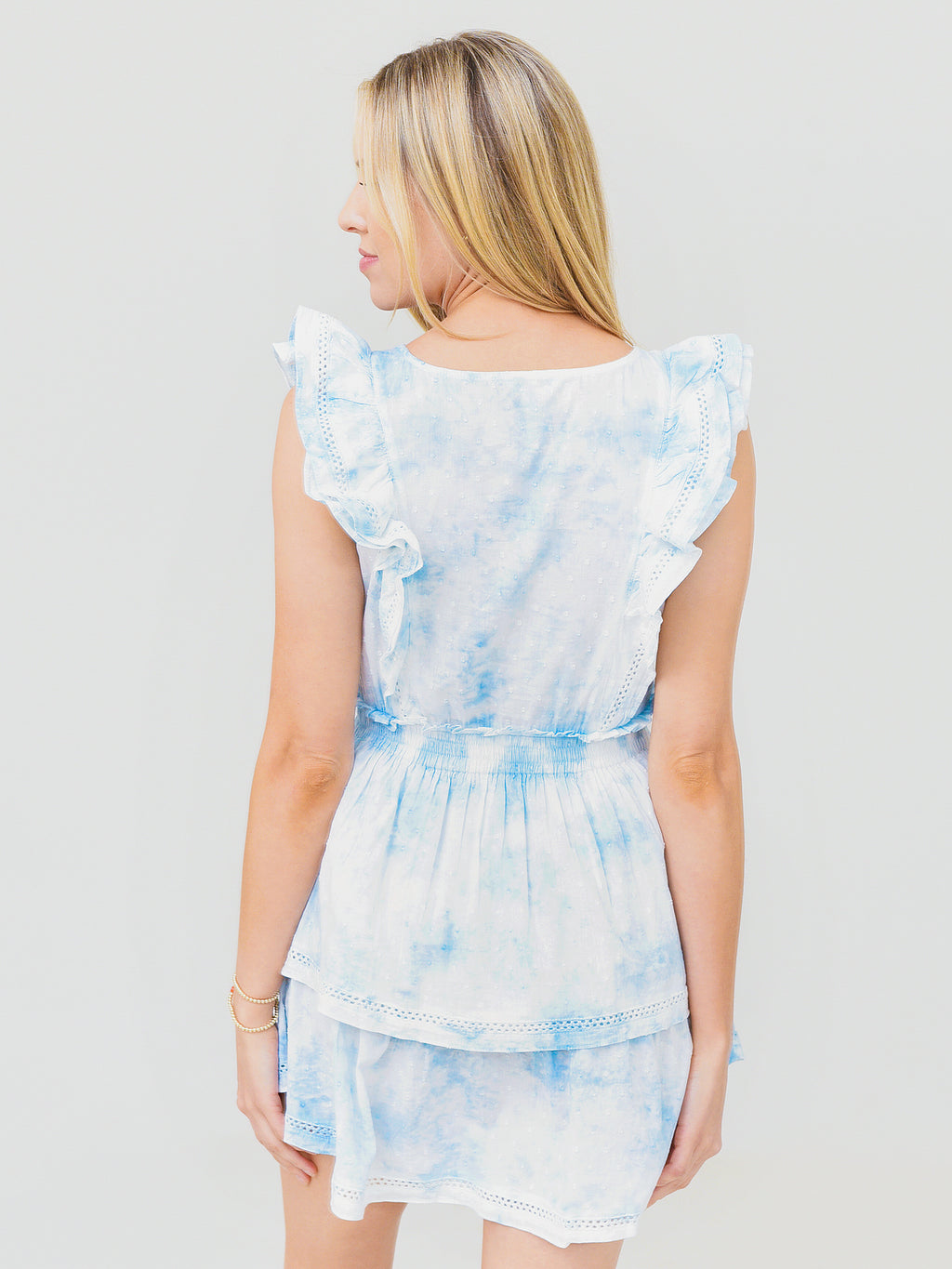 BM208869xSKYBLUE-alt1