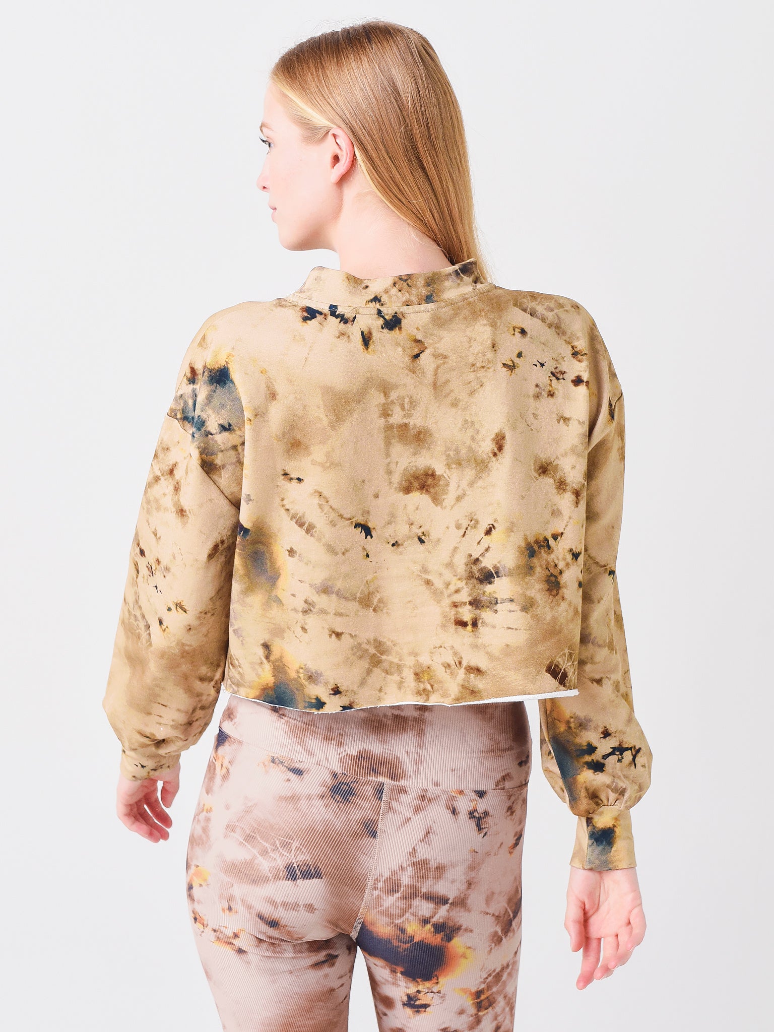 BR07372F1xTAUPETIEDYE-alt3