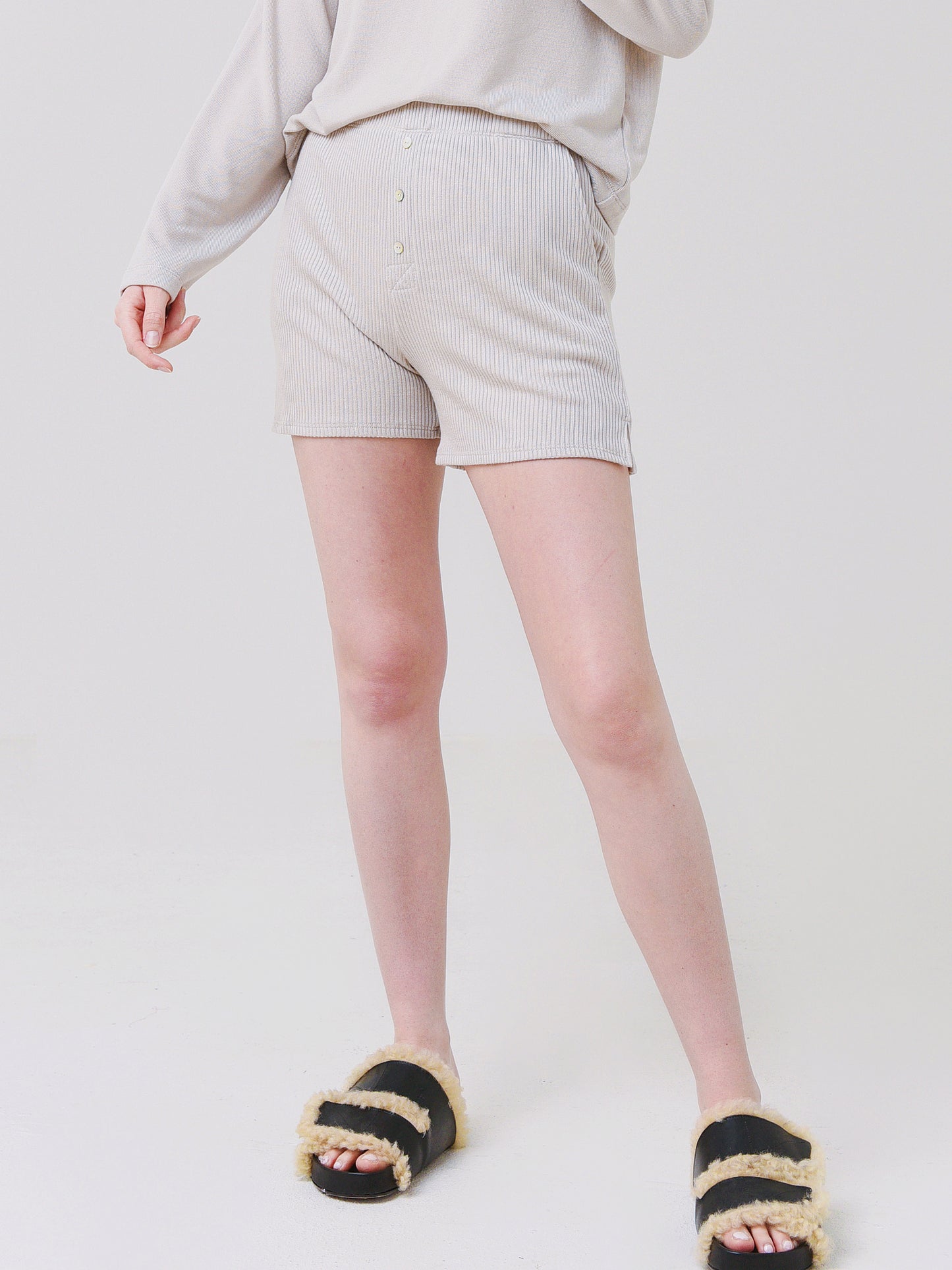 DONNI. Women's Butter Short - Saint Bernard