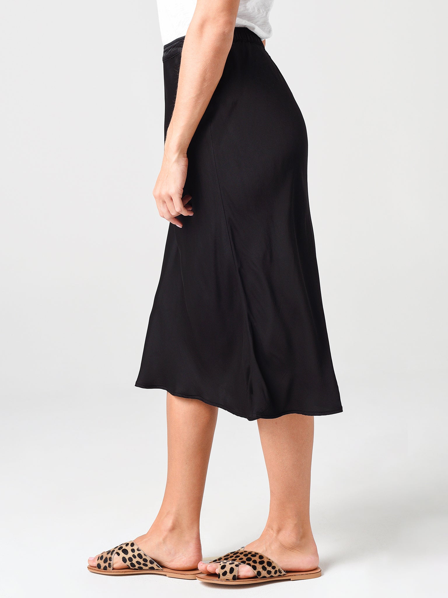 CALISSA04xBLACK-alt1