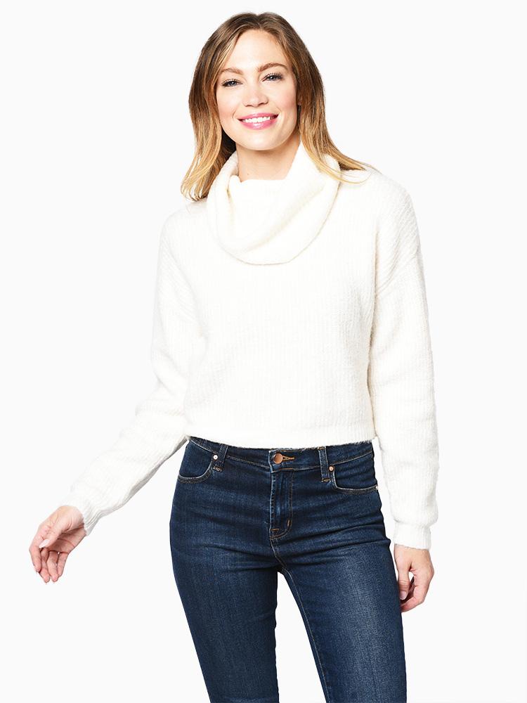 Cupcakes And Cashmere Joanna - Saint Bernard