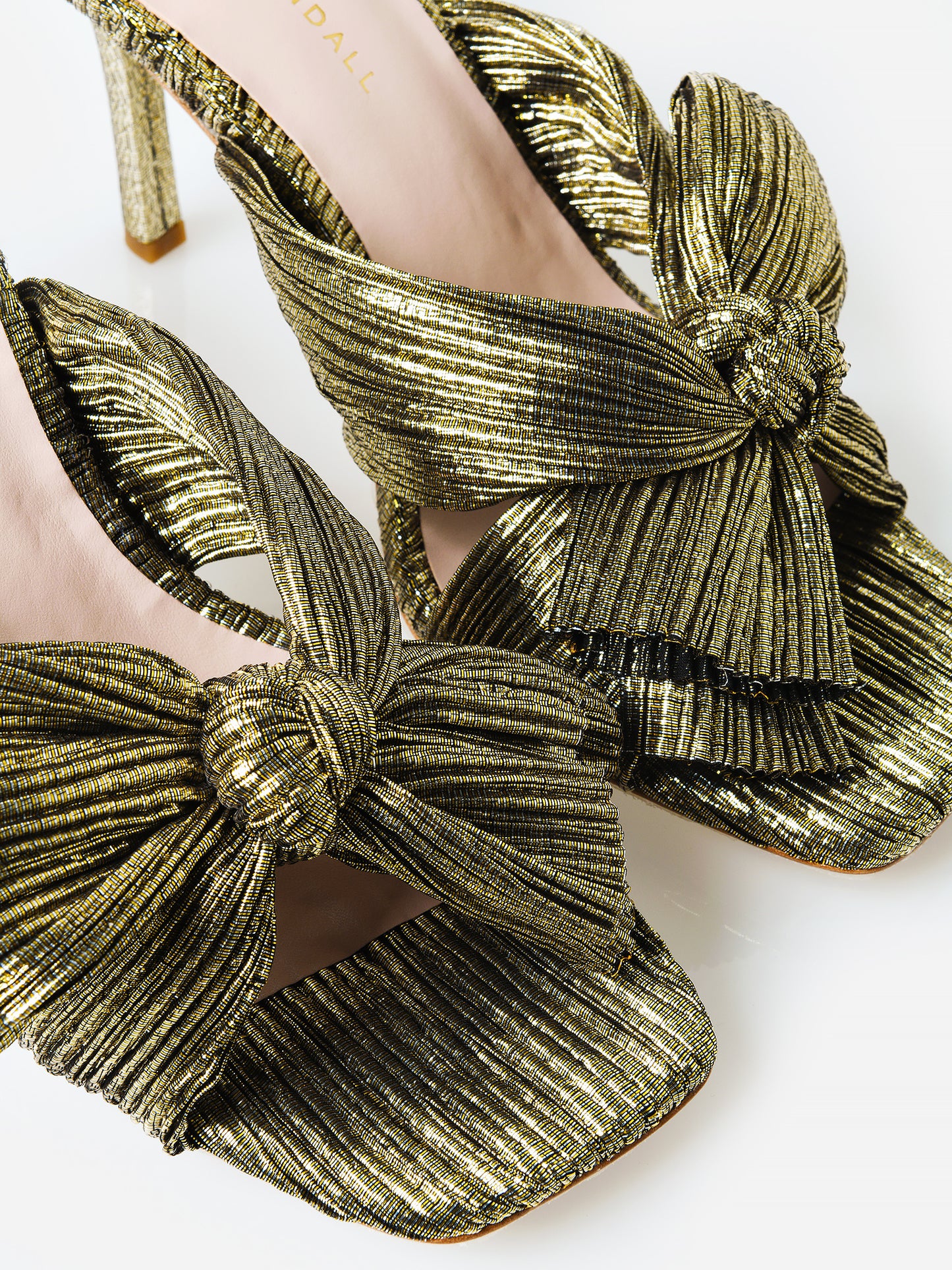 CLAUDIA PLFMxGOLD-alt3