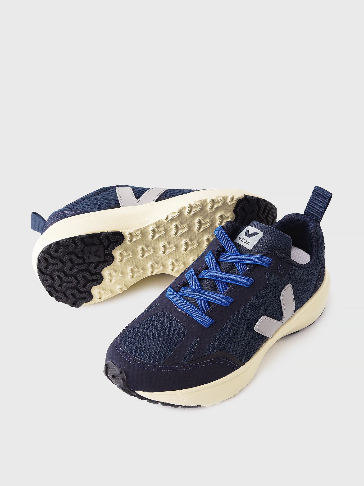 CRE012718xNAUTICOOXFORDGREY-alt4
