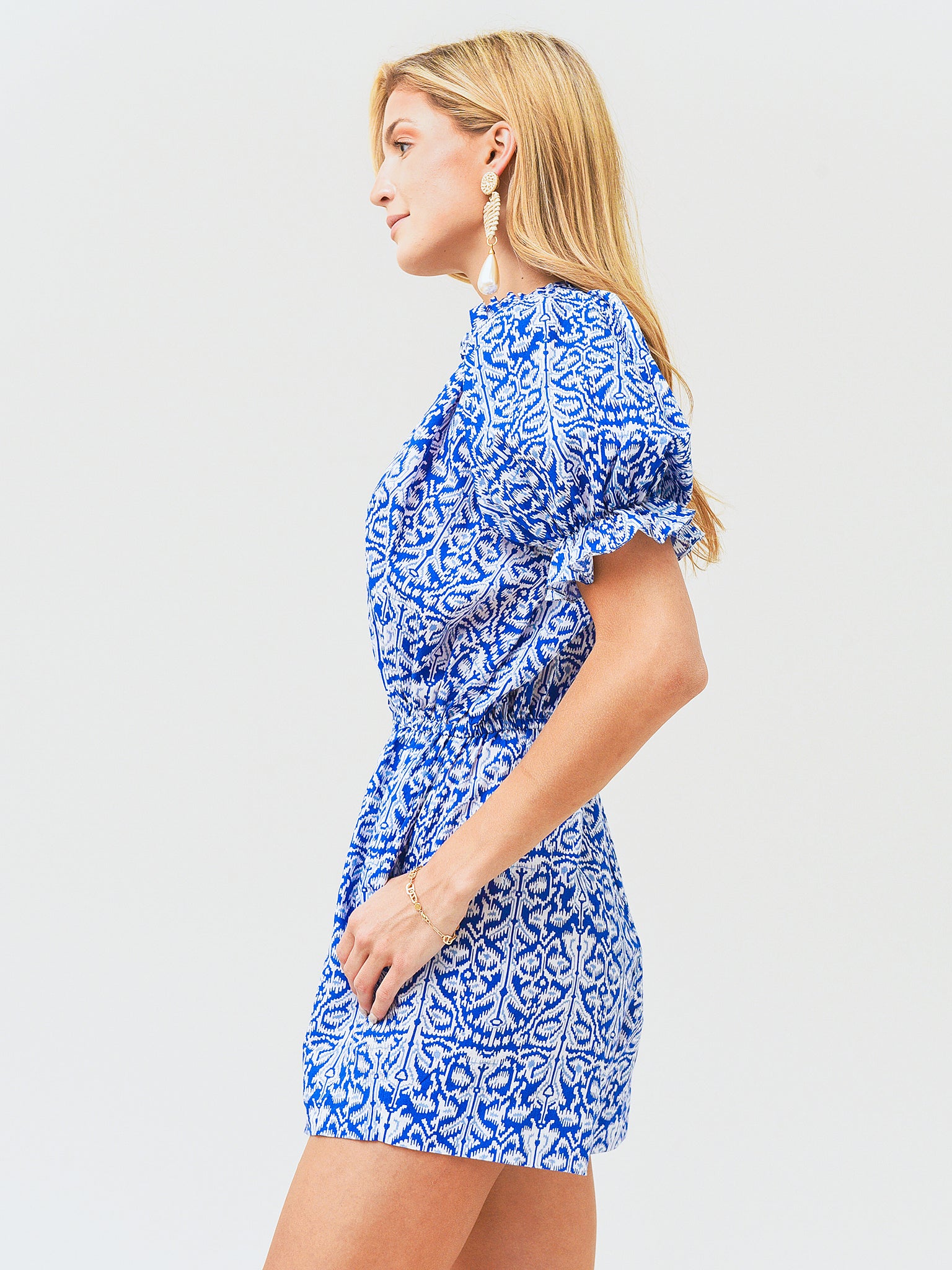 CSS2212xNAVYWHITE-alt2