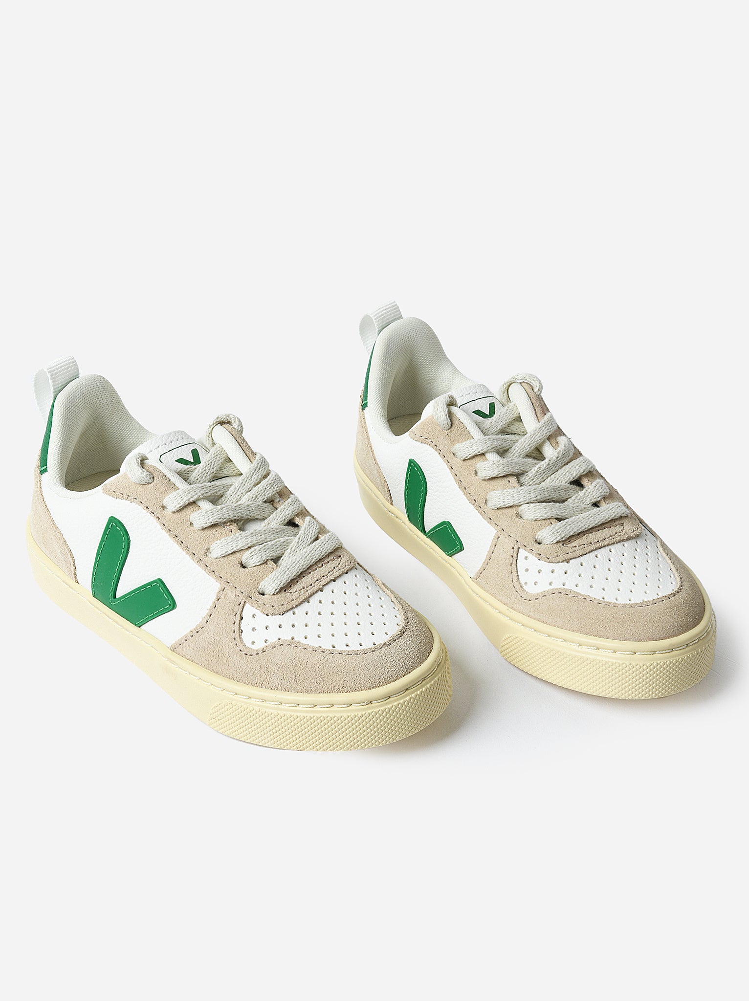 CX0503225CxEXTRAWHITEEMERAUDEALMOND-alt2