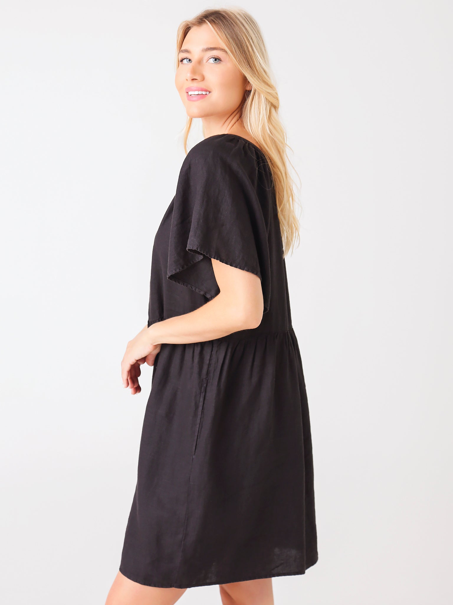 DANIELLE04xBLACK-alt2