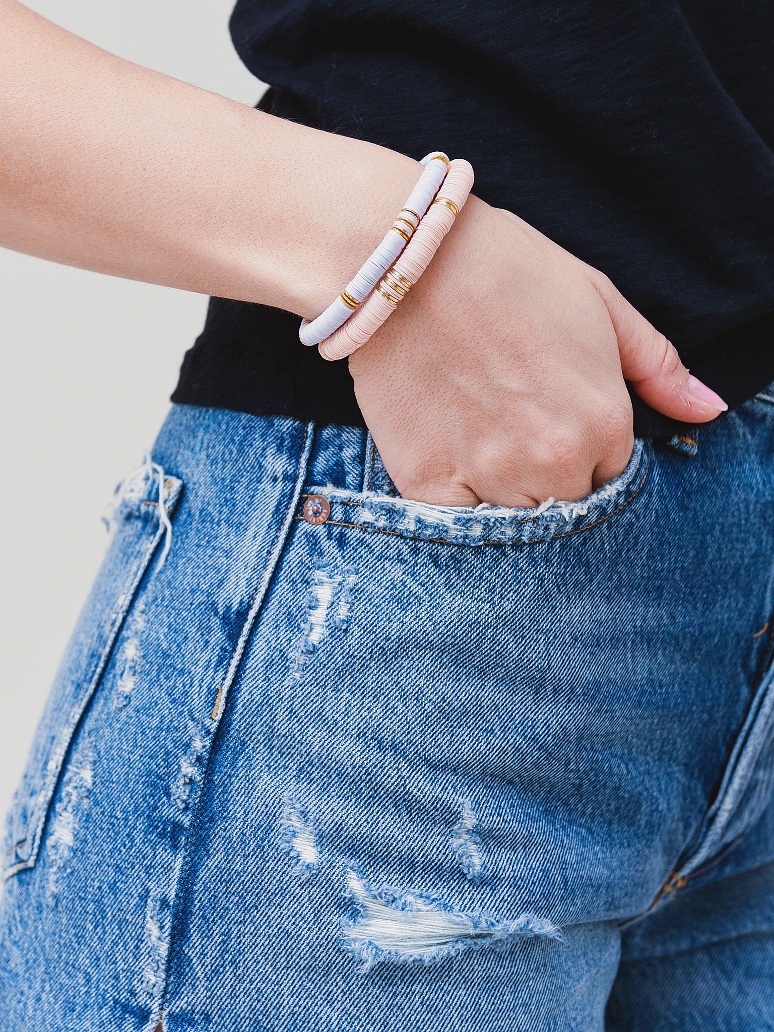 DISC BRACELETxWHITE-alt1