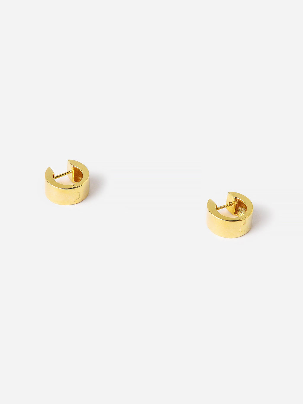 Jennifer Zeuner Jewelry Genelle Huggie Earring - Saint Bernard