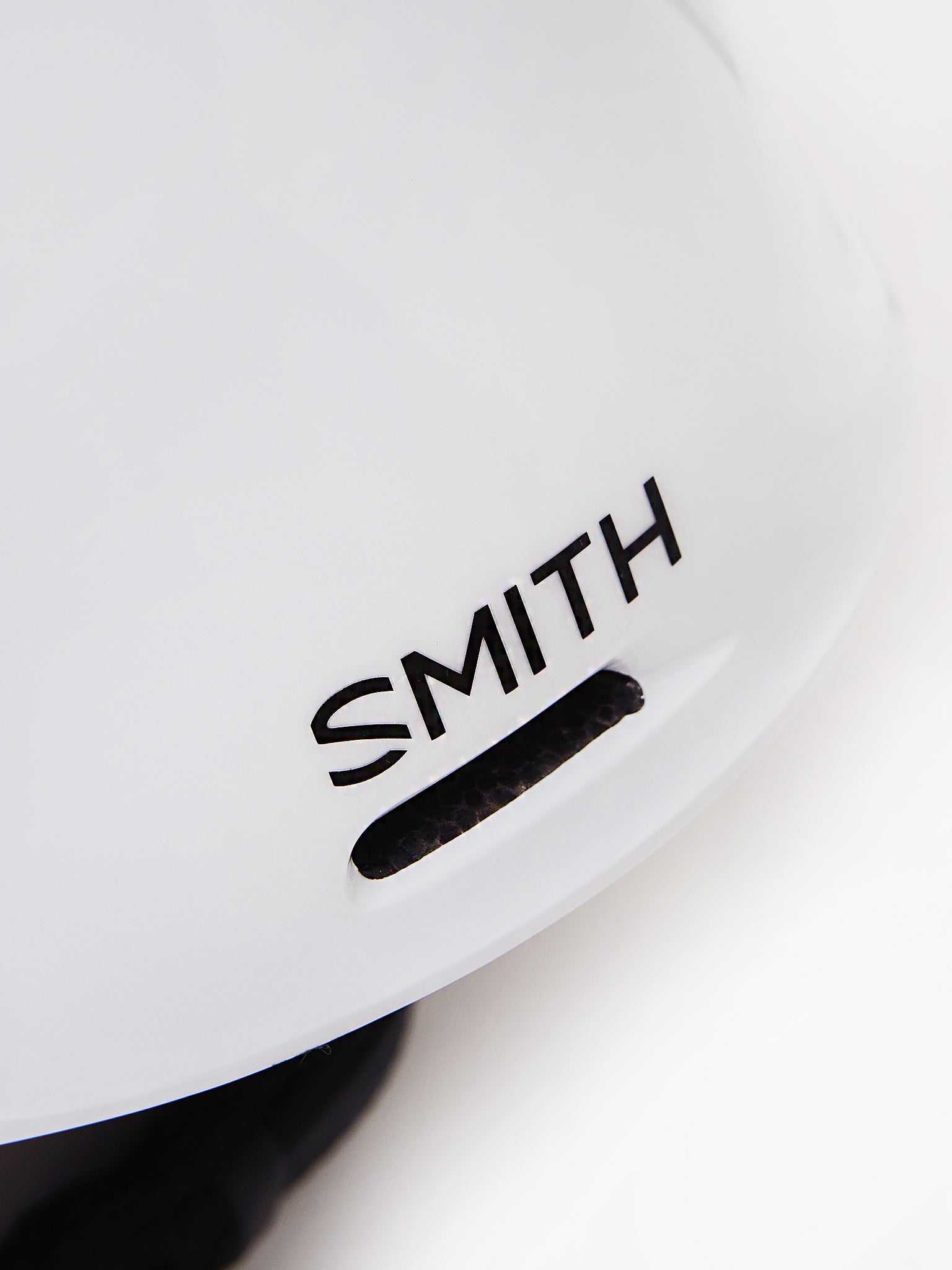 E00525332xWHITE-alt3