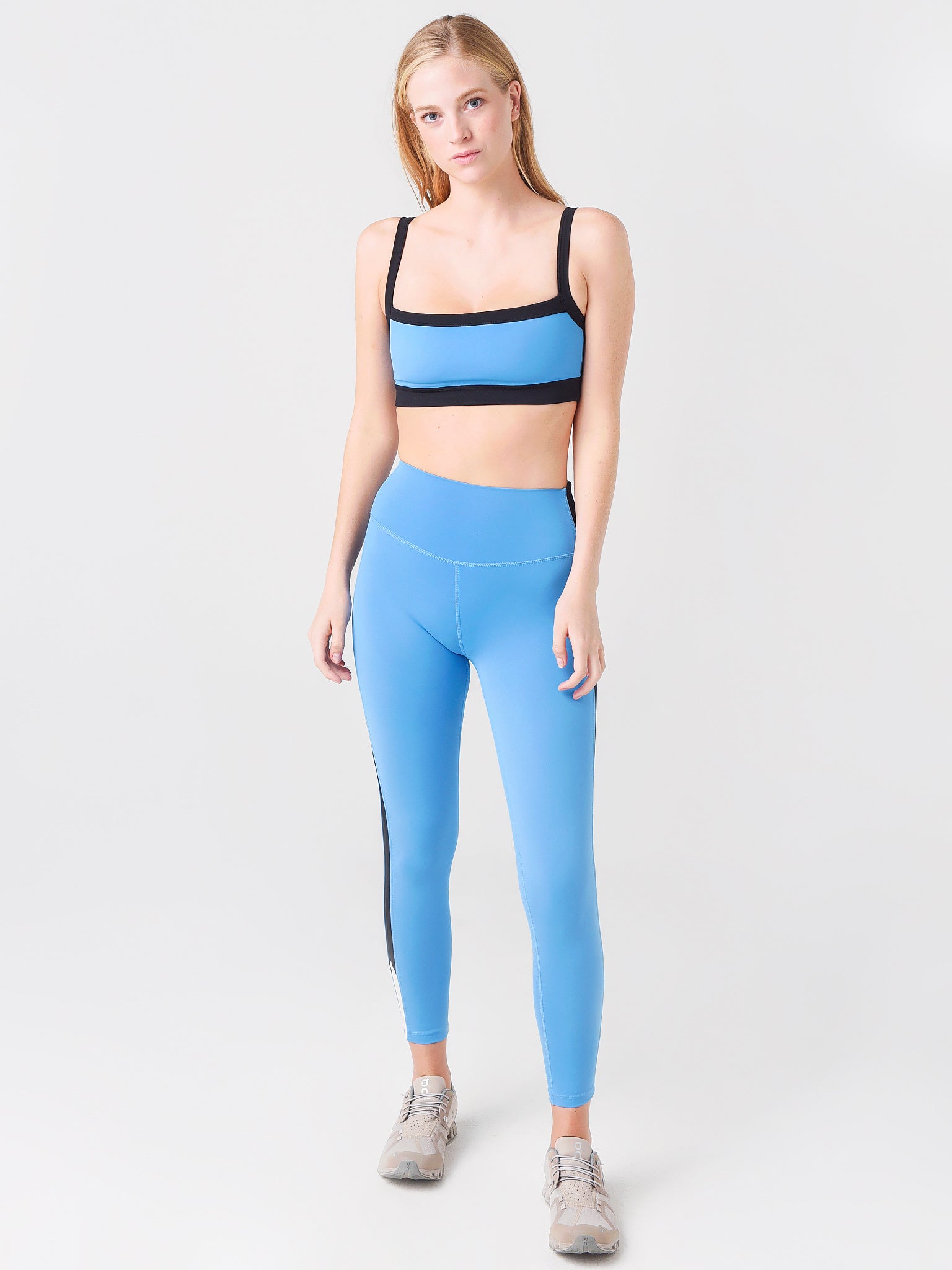 E8105xCLOUDYSKYBLACK-alt1