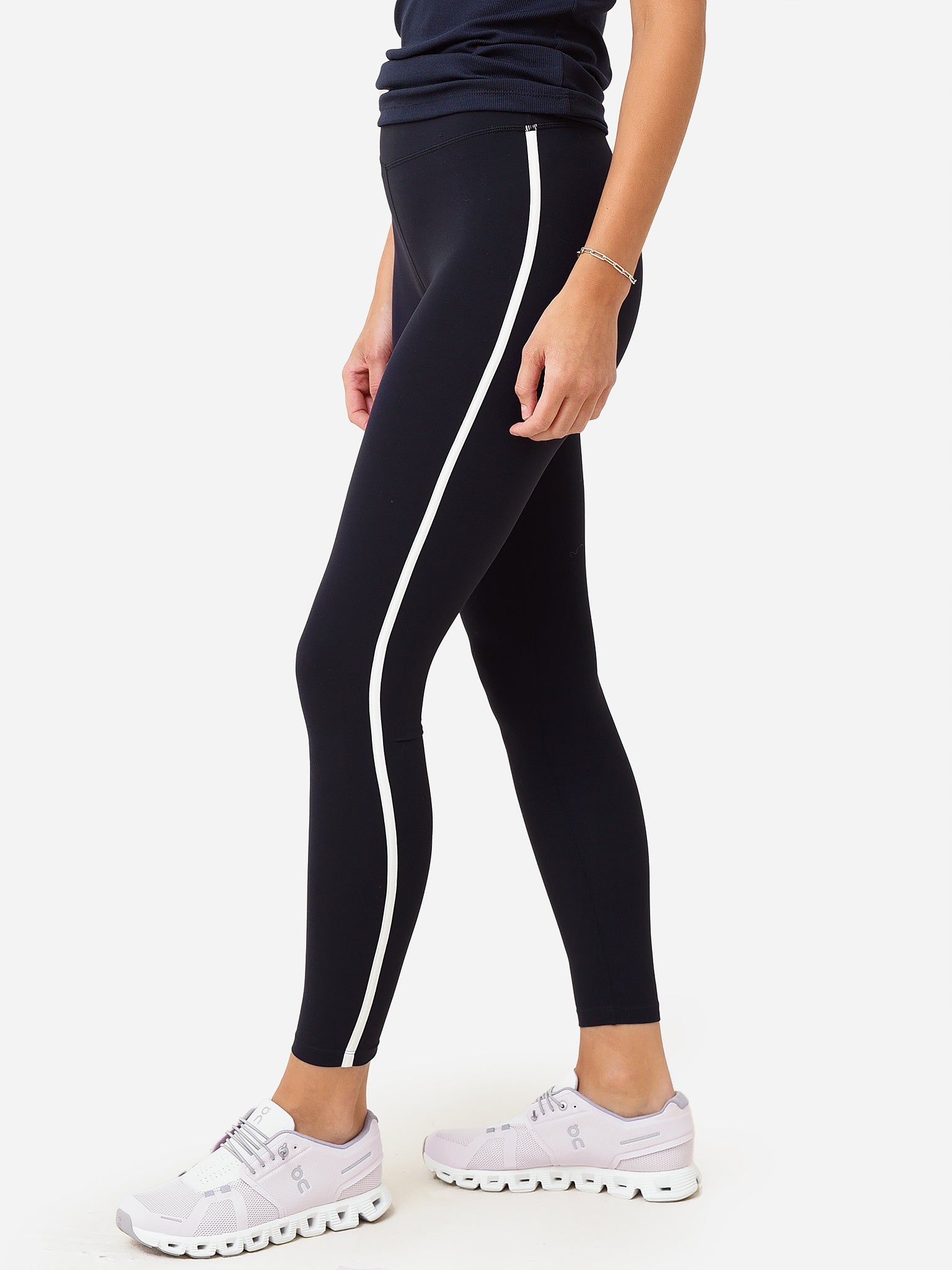 E8116xINDIGOWHITE-alt2