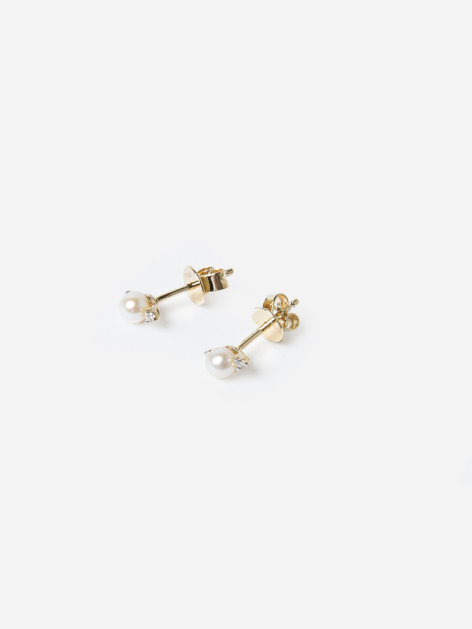 EF Collection Diamond + Pearl Stud Earrings - Saint Bernard
