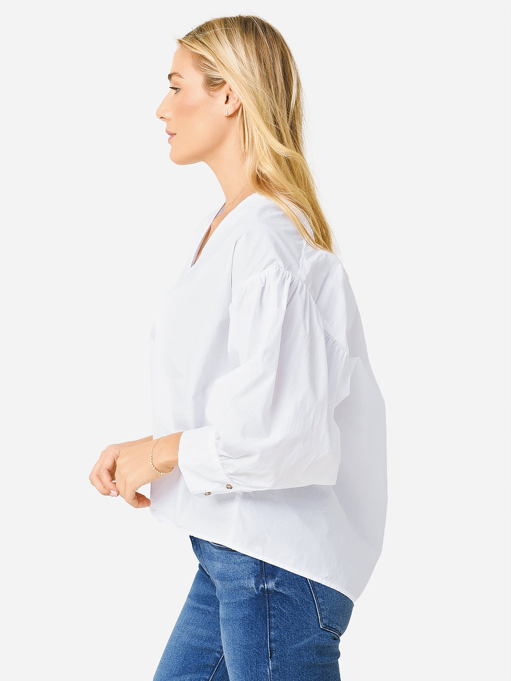 ELVIE05xWHITE-alt2