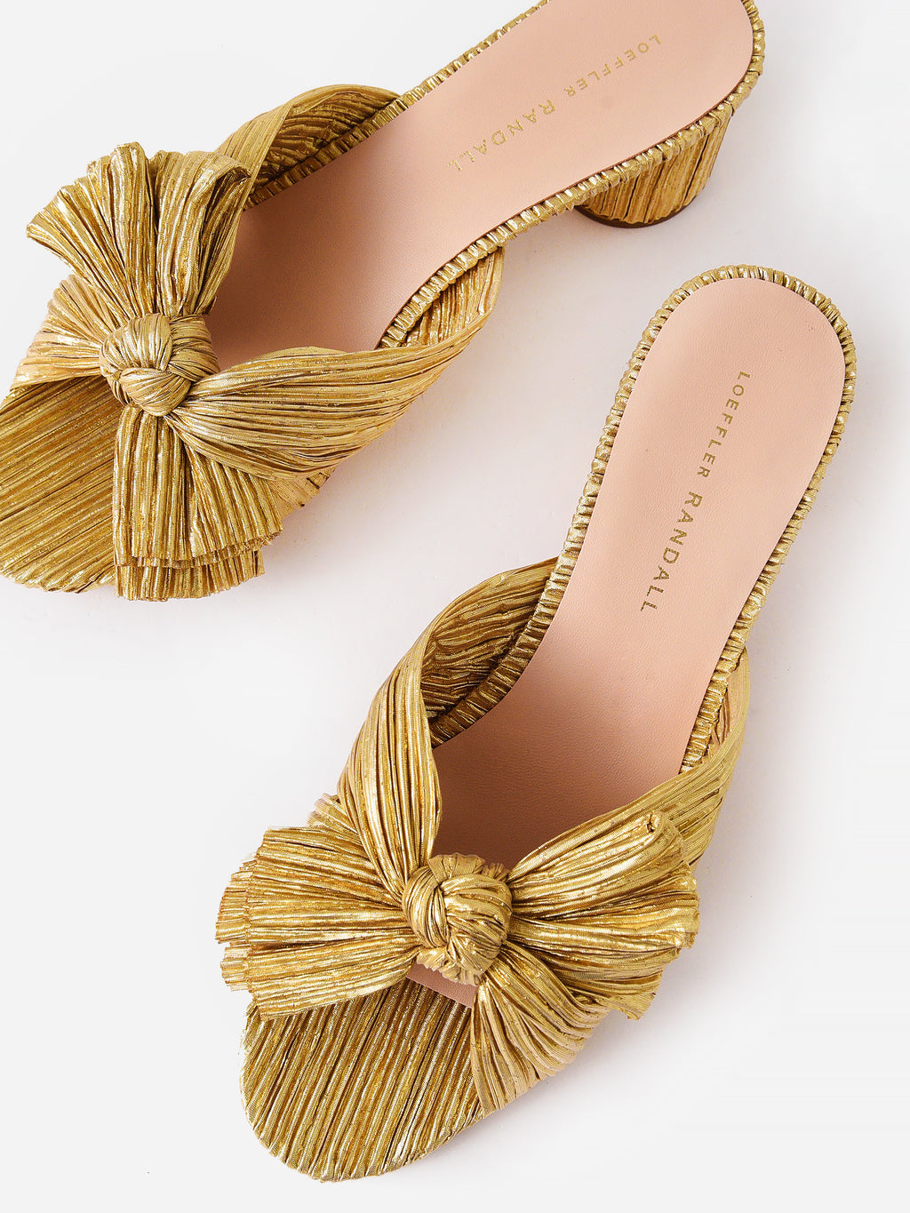 EMILIA-PLAxGOLD-alt2