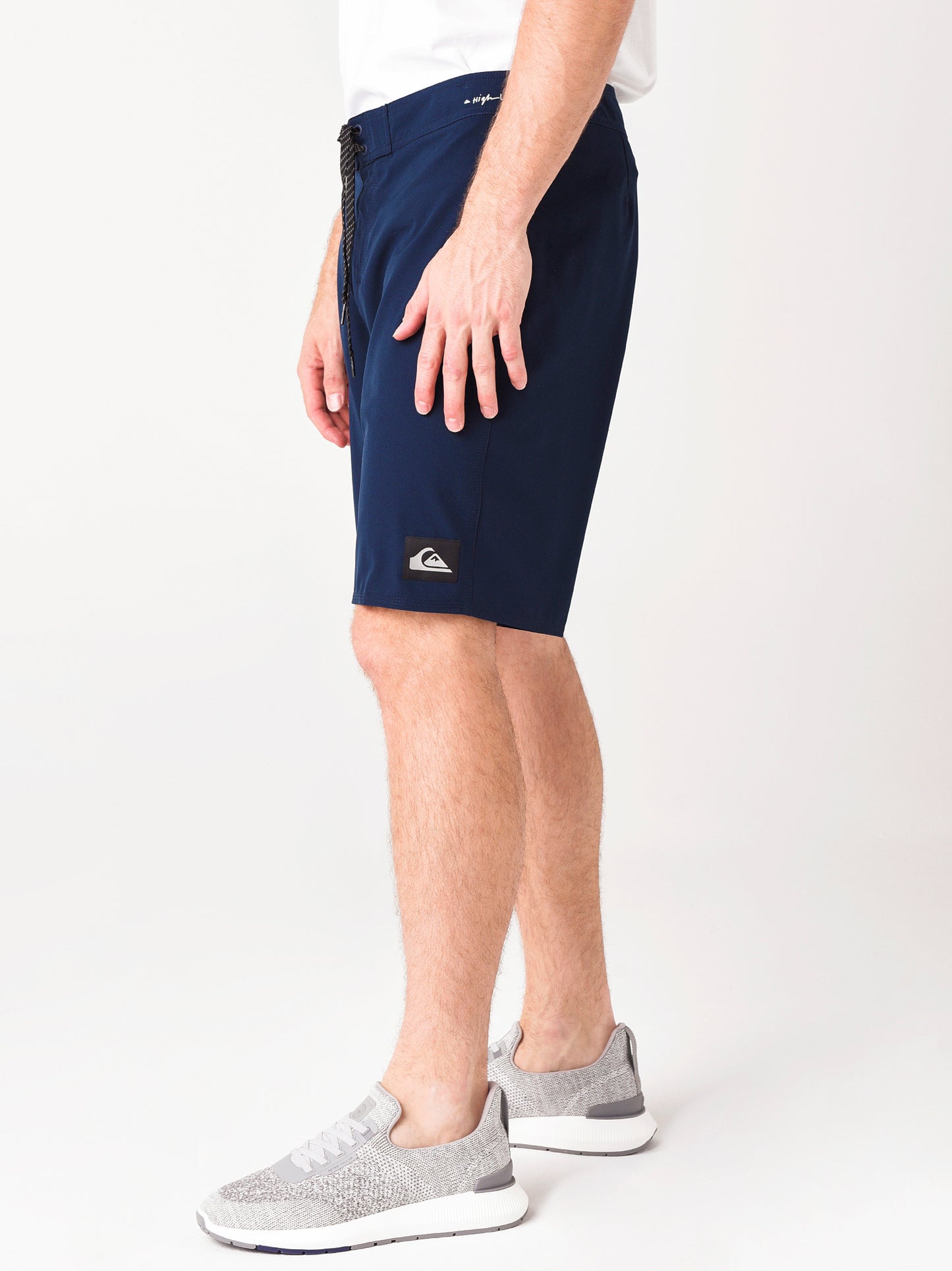 EQYBS04334xBYJ0NAVYBLAZER-alt2