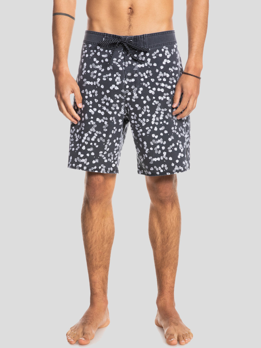 Quiksilver Men's SurfSilk Washed 18" Boardshort - Saint Bernard