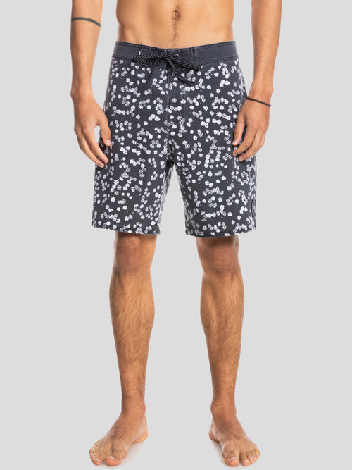 Quiksilver Men's SurfSilk Washed 18" Boardshort
