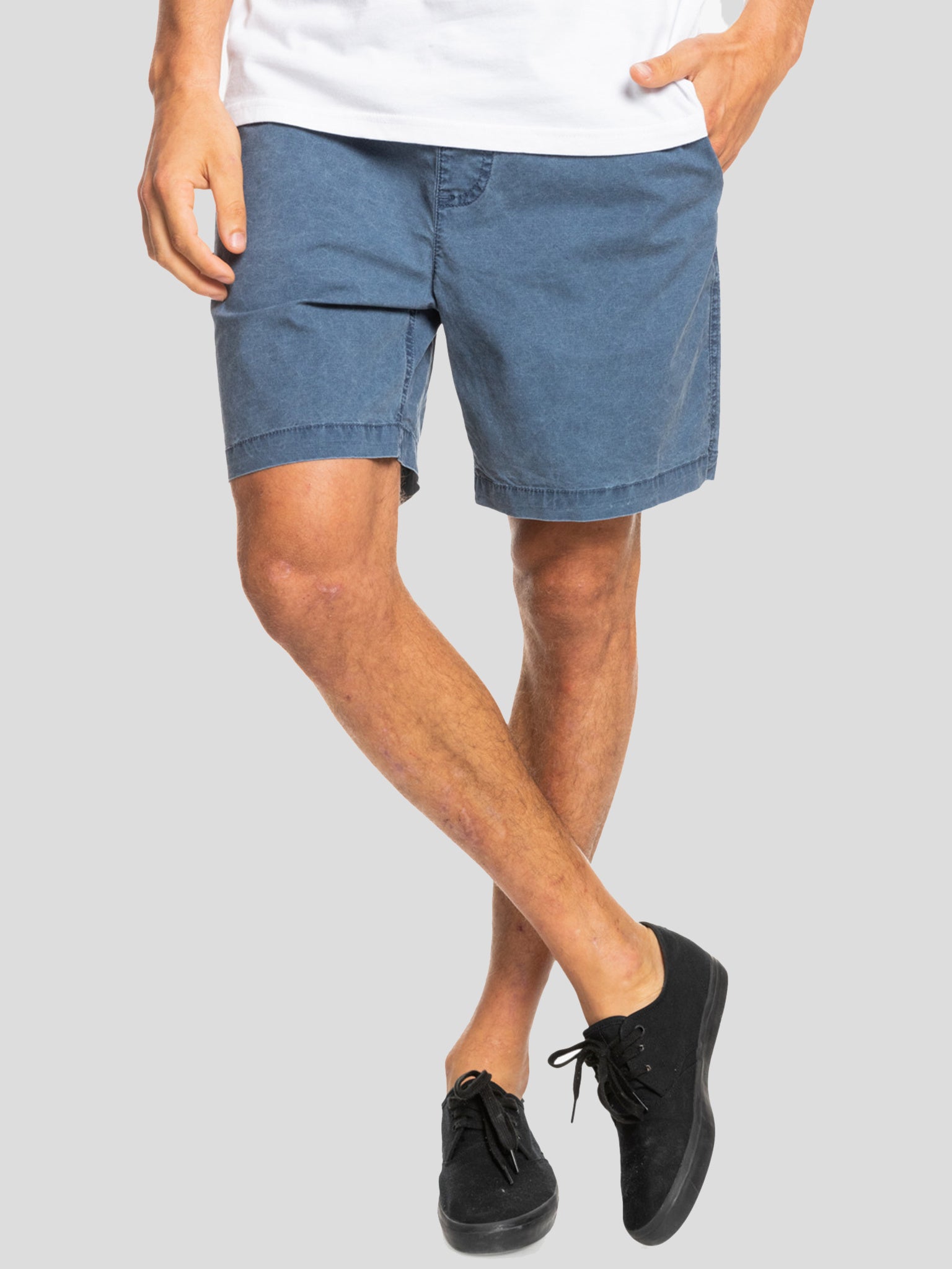 Quiksilver Men's Taxer 17" Short - Saint Bernard