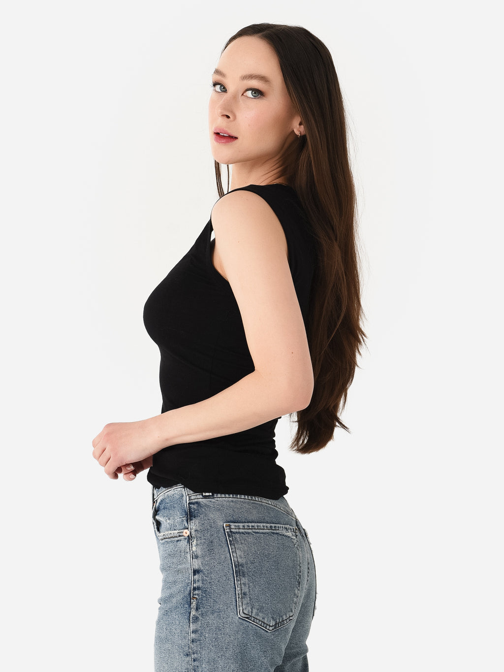 ESTINA05xBLACK-alt2