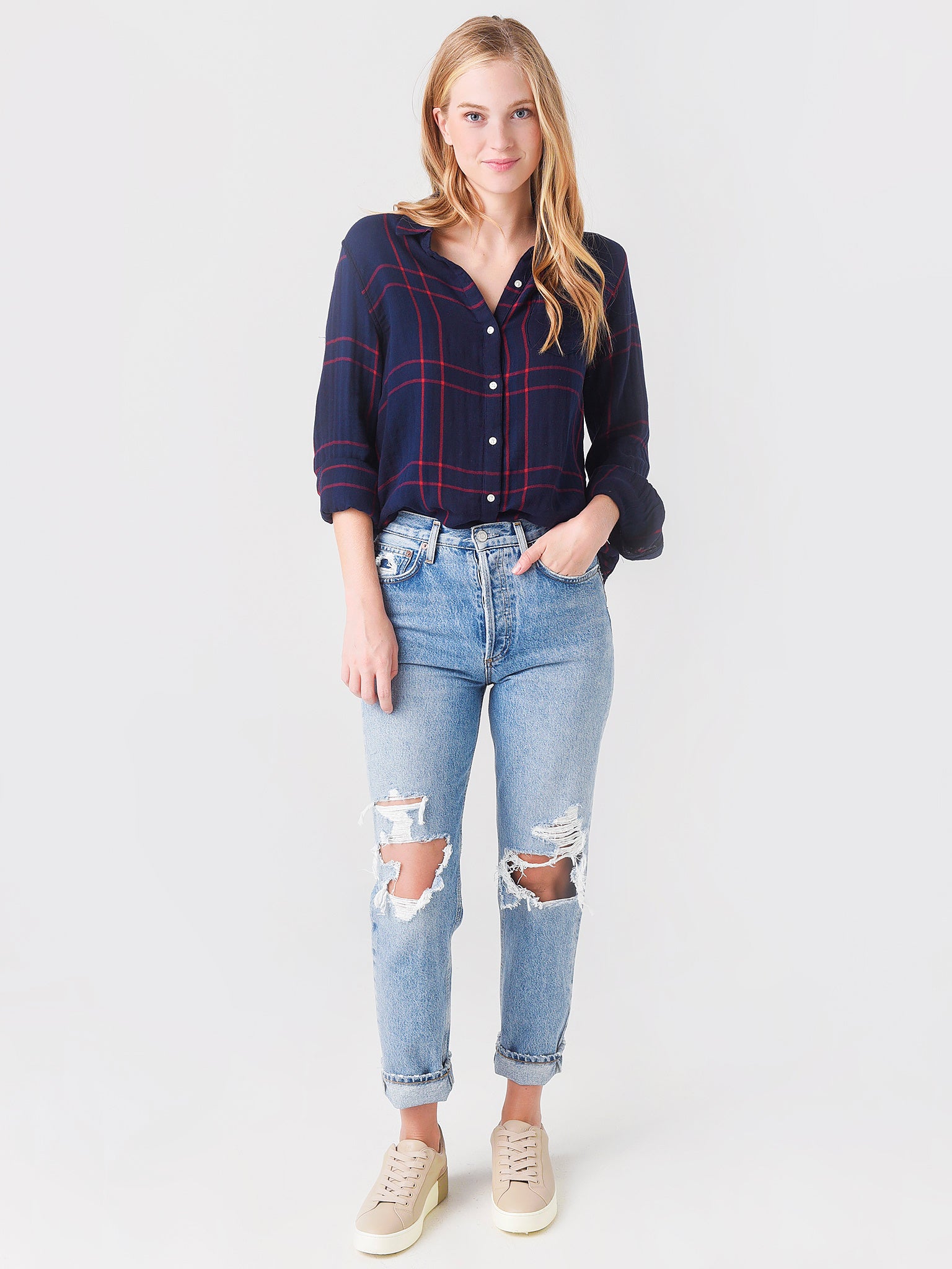 FA21-W0092-17xREDWINDOWPANE-alt1