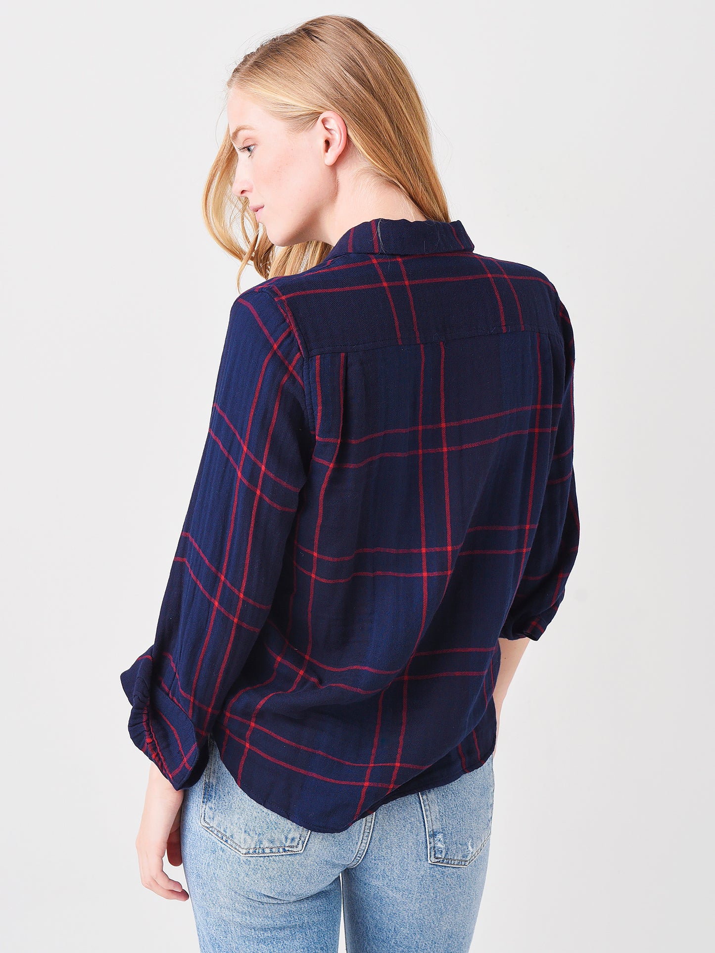 FA21-W0092-17xREDWINDOWPANE-alt3