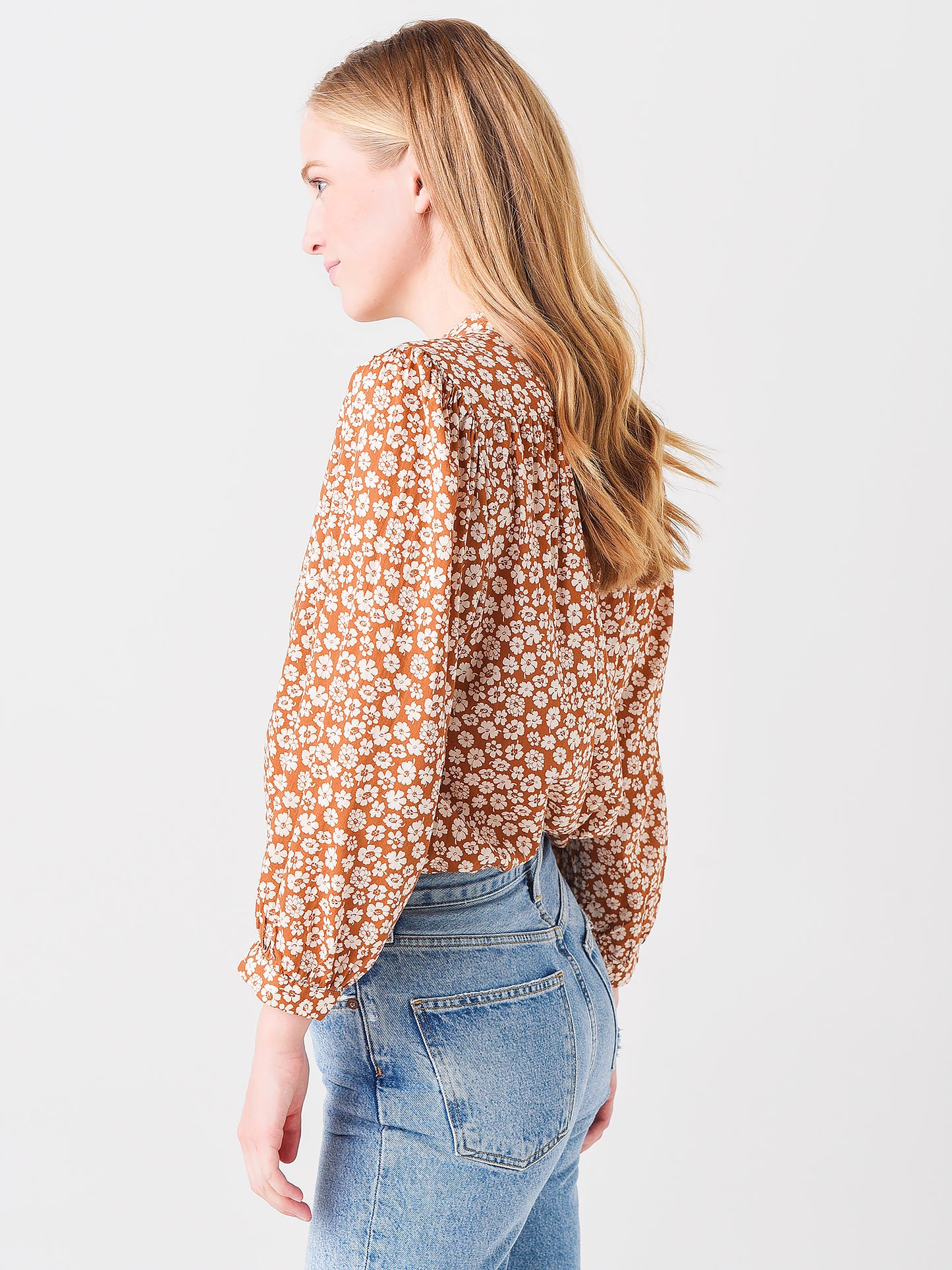 FA21-W1106-08xSEPIAFLORAL-alt2