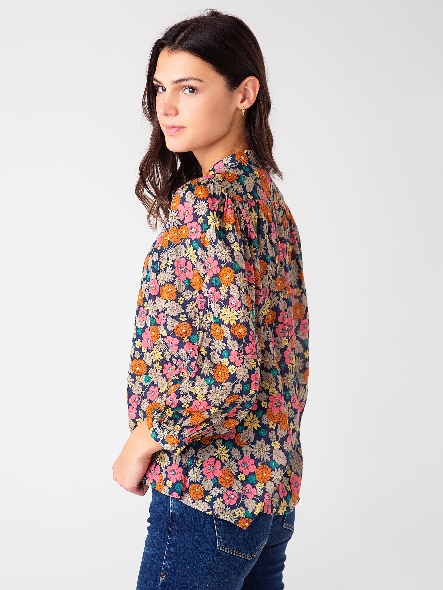 FA21-W1106-20xVINTAGEFLORAL-alt2