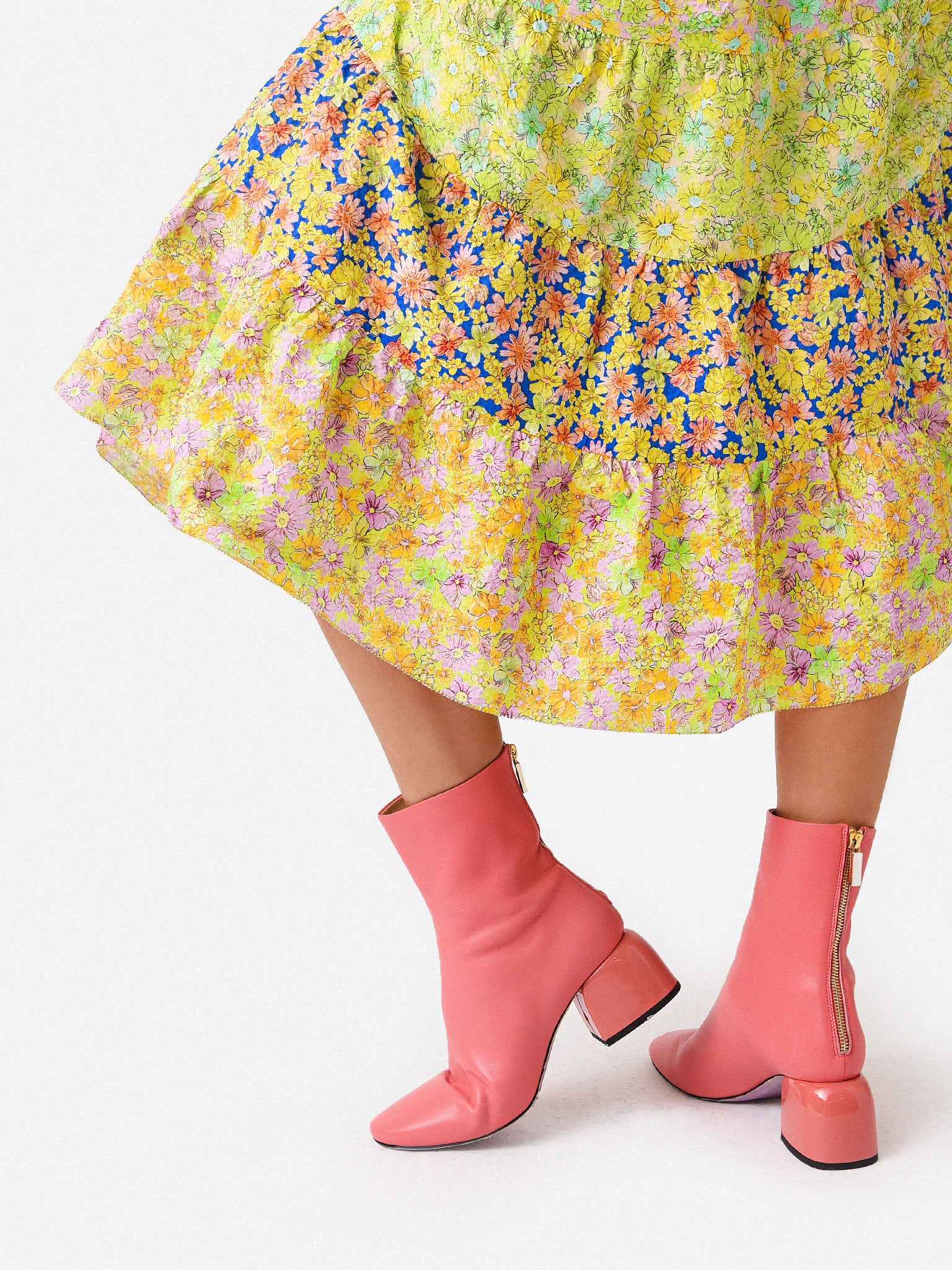 Dear Frances Women's Form Boot - Saint Bernard