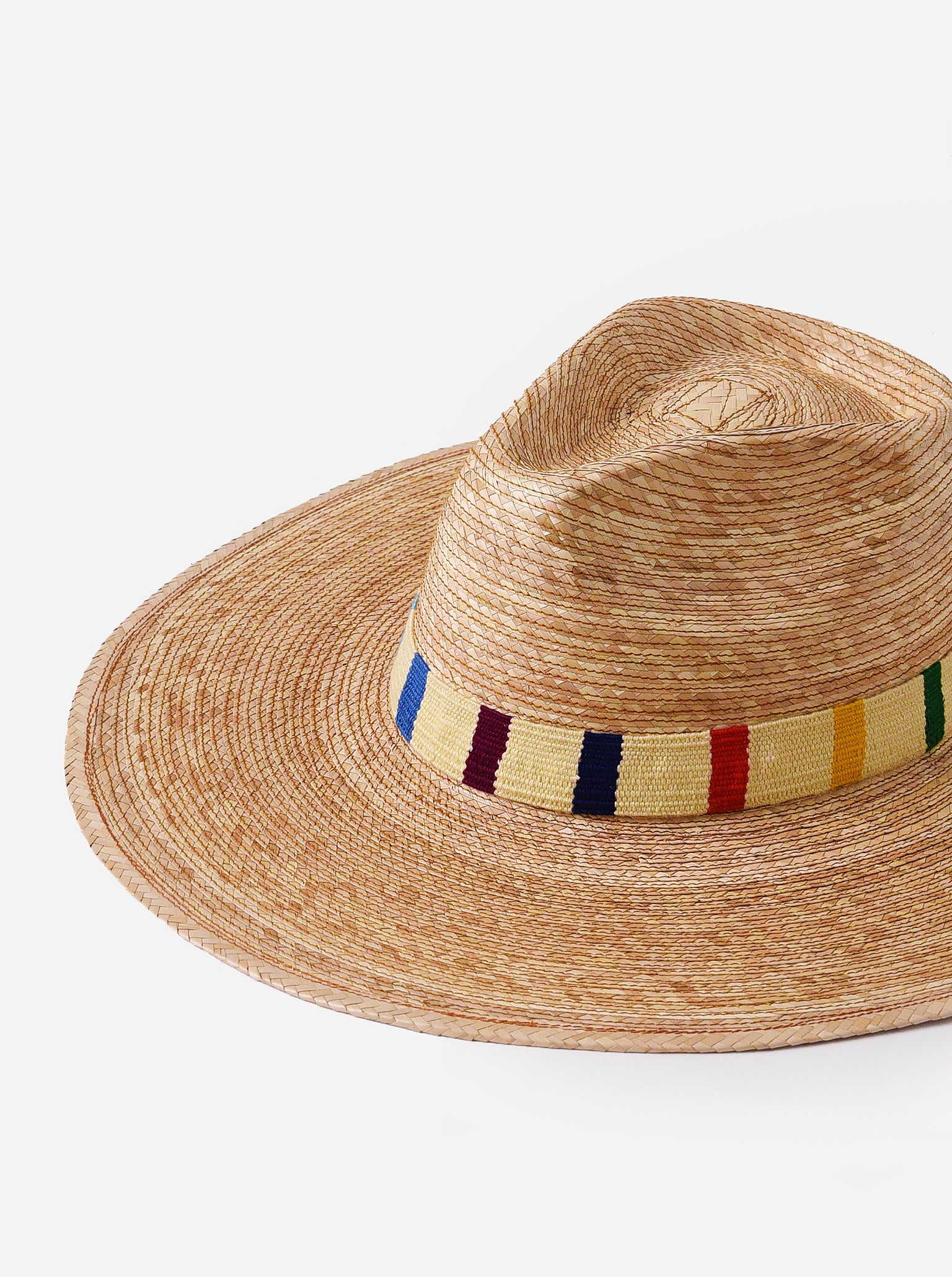 HAT-V-16xWHITERAINBOW-alt2