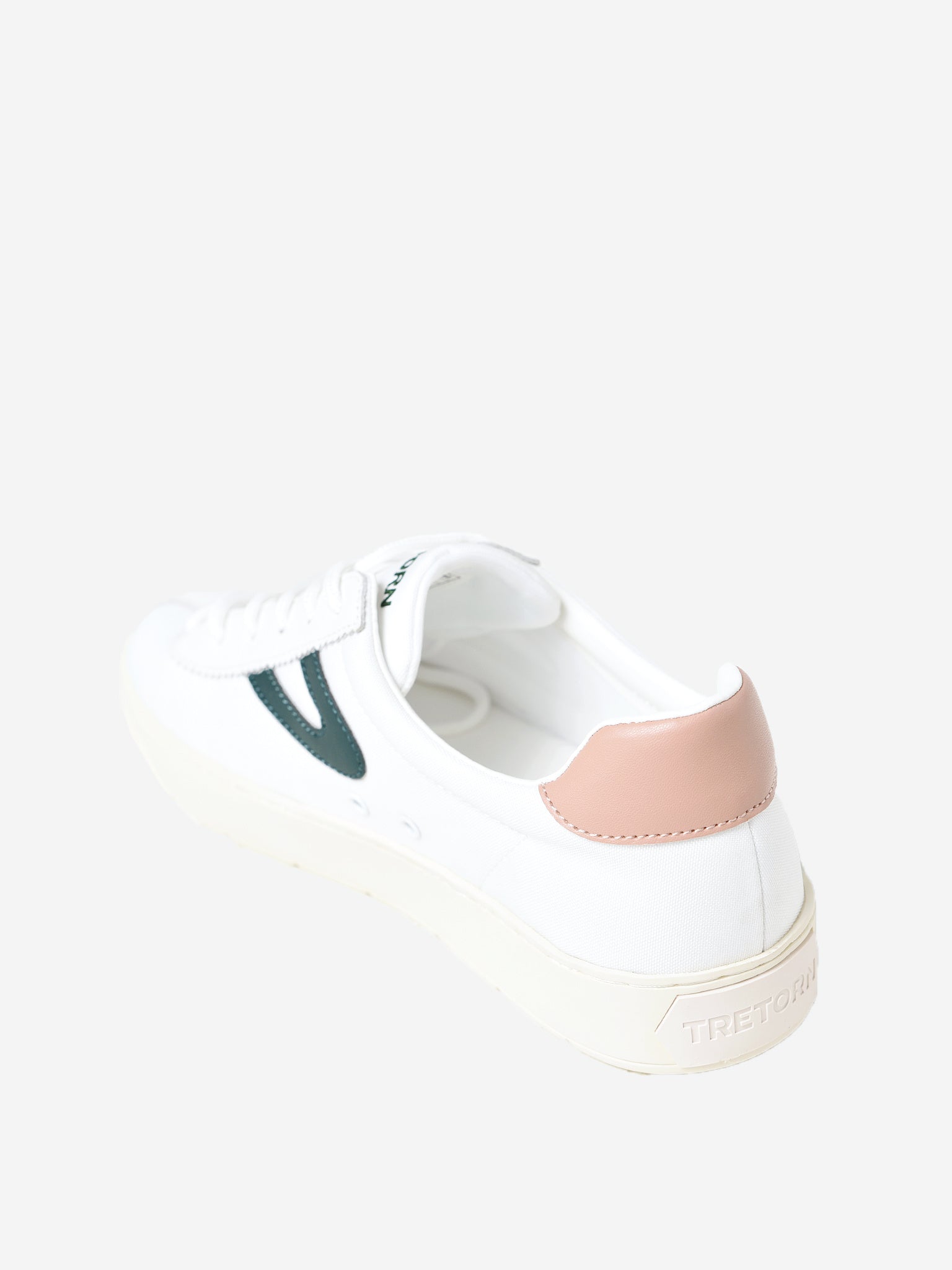 HAYDENxVINTAGEWHITETRUEWHITESILVESTREMALVA-alt2