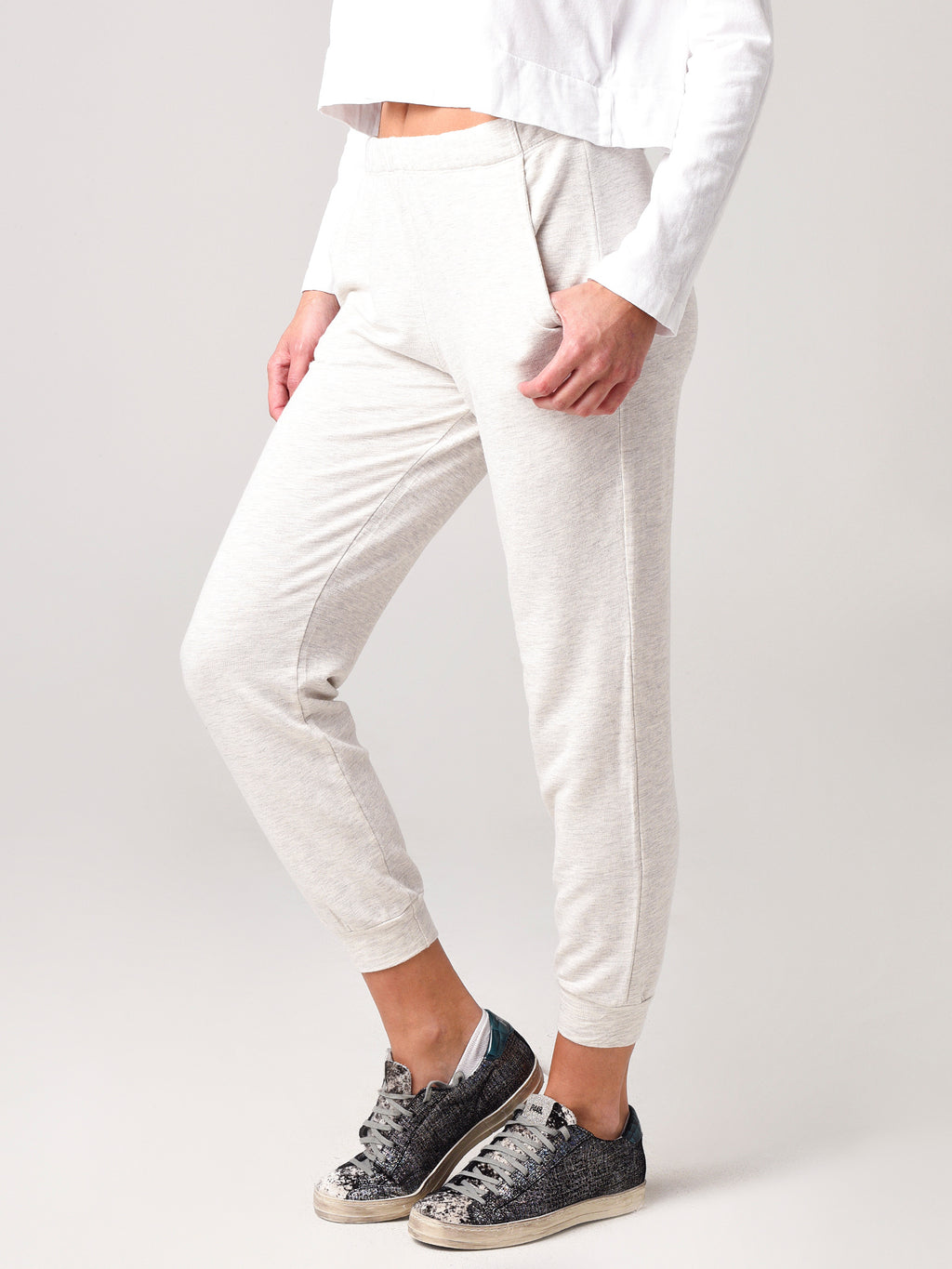 HB0307xAIR-alt1