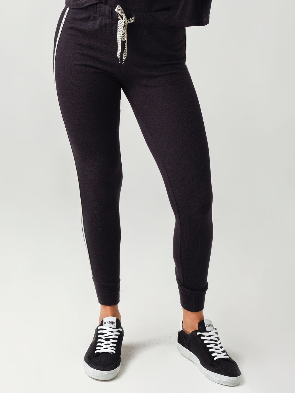 Monrow Women's Skinny Sweats With Chevron Trim - Saint Bernard