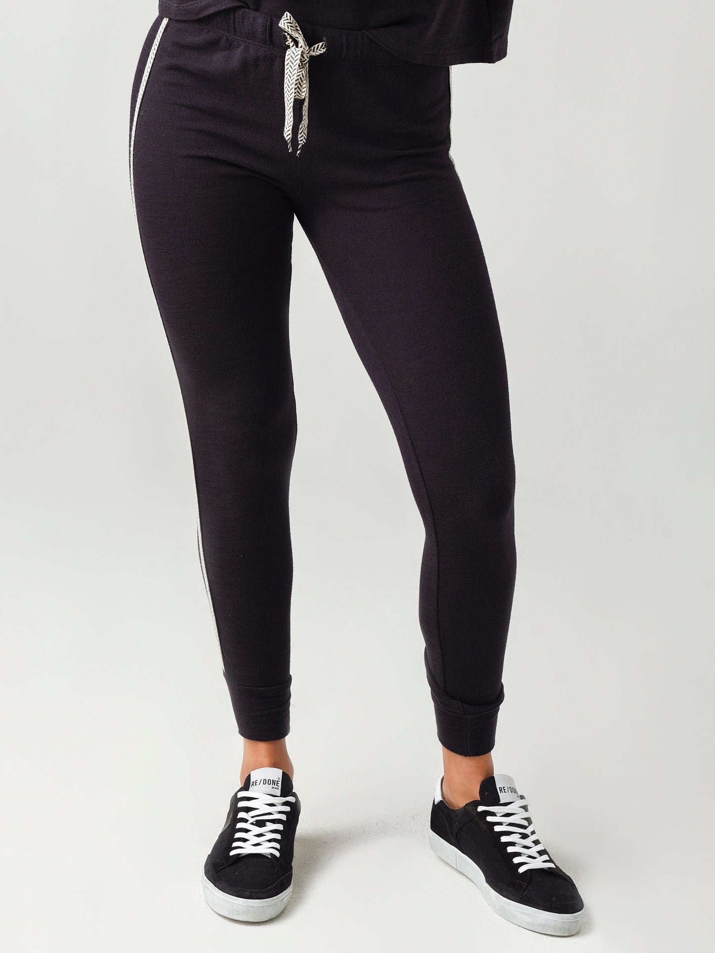 Monrow Women's Skinny Sweats With Chevron Trim - Saint Bernard