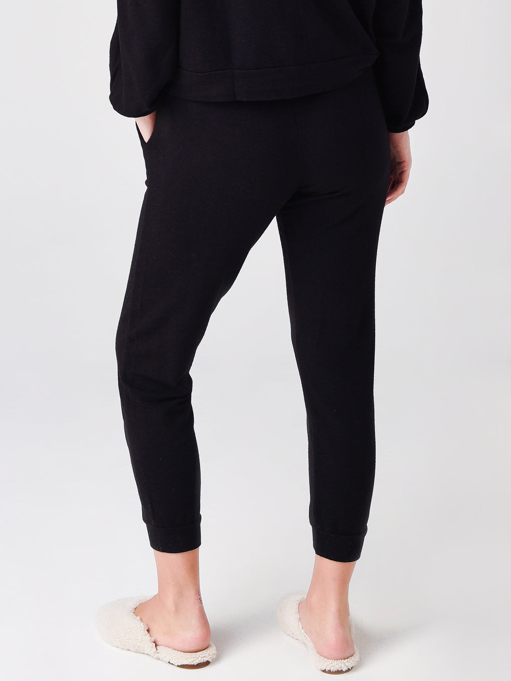 HB0583xBLACK-alt3