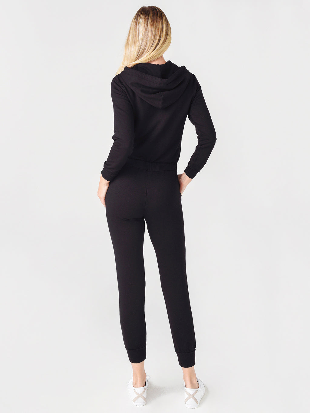 HR0105xBLACK-alt2