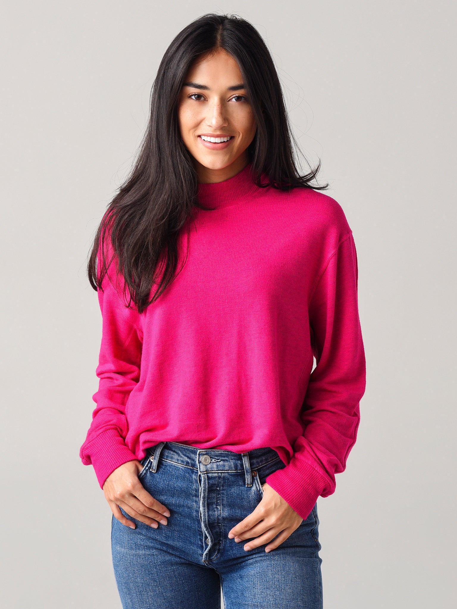 Monrow Women's Supersoft Mock Neck Seamed Sweatshirt - Saint Bernard