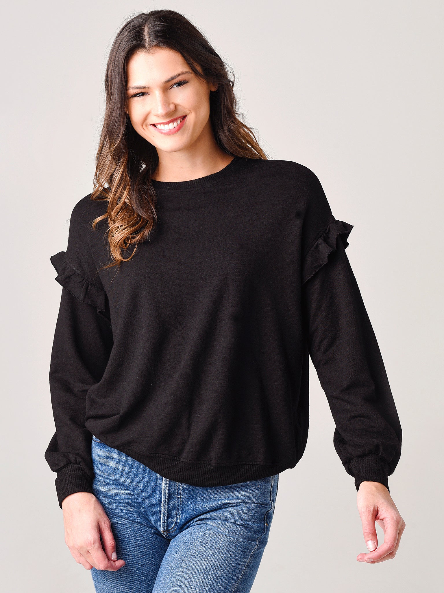 Monrow Women's Super Soft Sweatshirt With Ruffle Insert - Saint Bernard