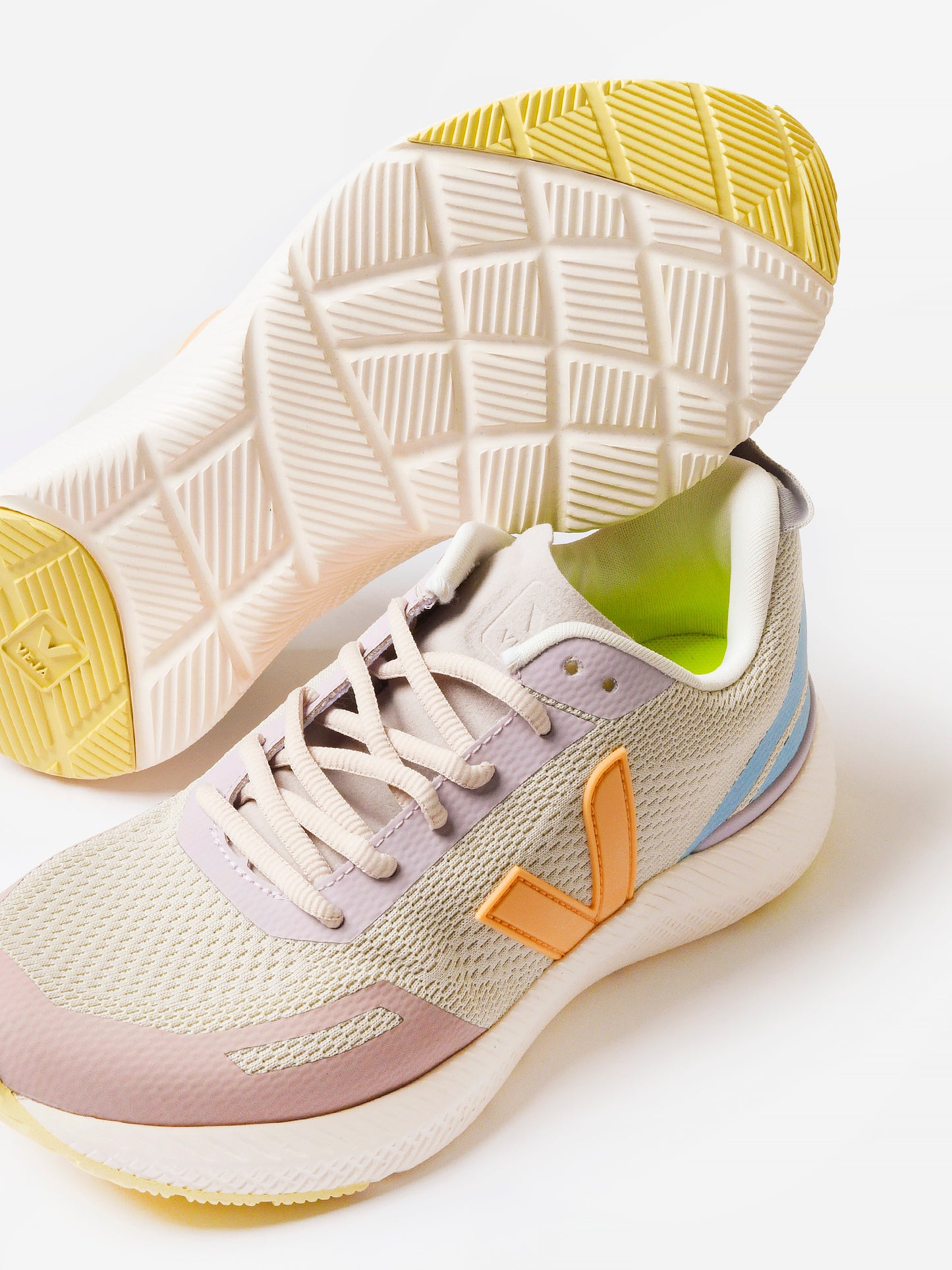 VEJA Women's Impala Engineered Mesh Running Shoe - Saint Bernard