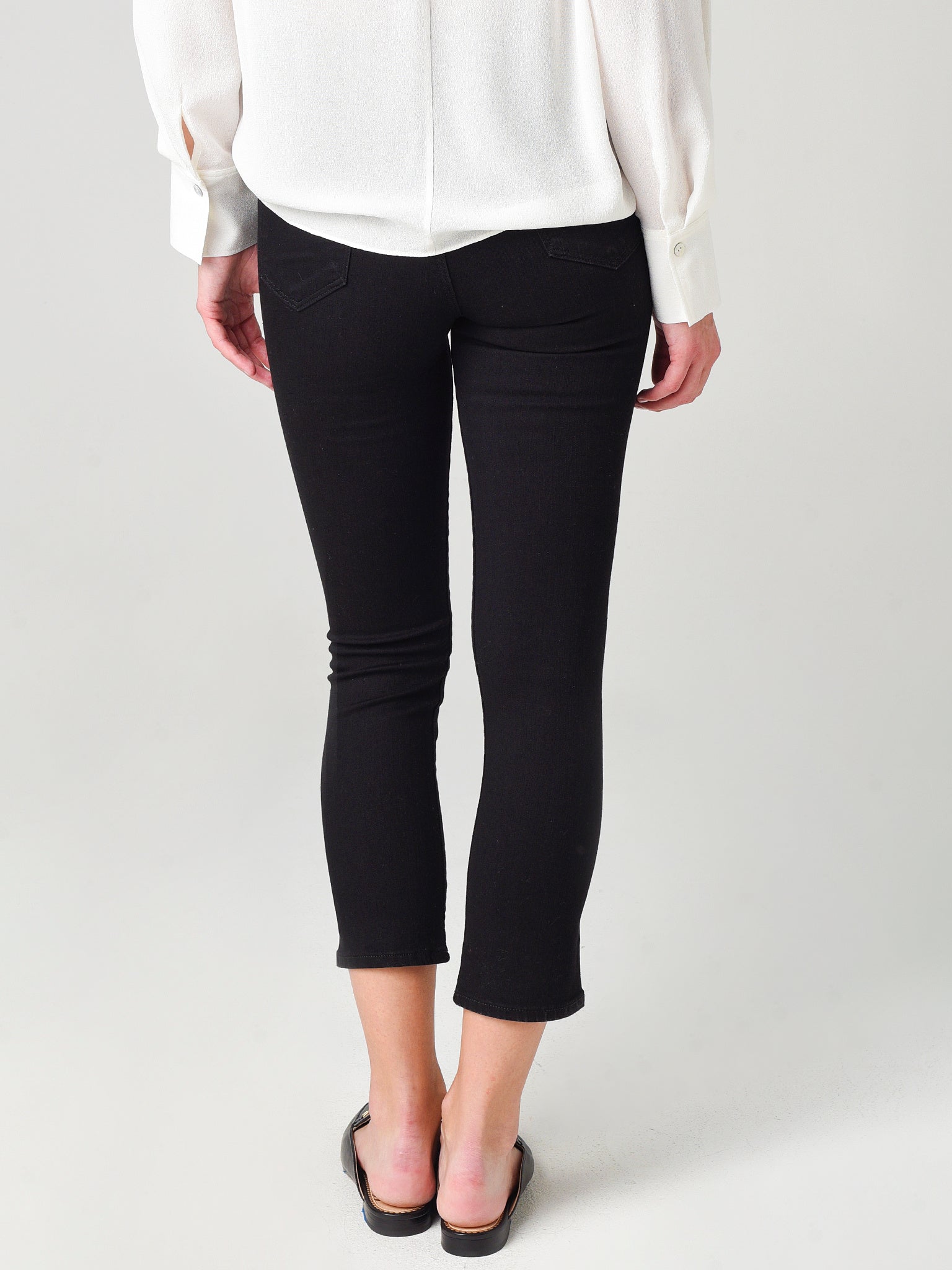 JB001761xVANITY-alt2