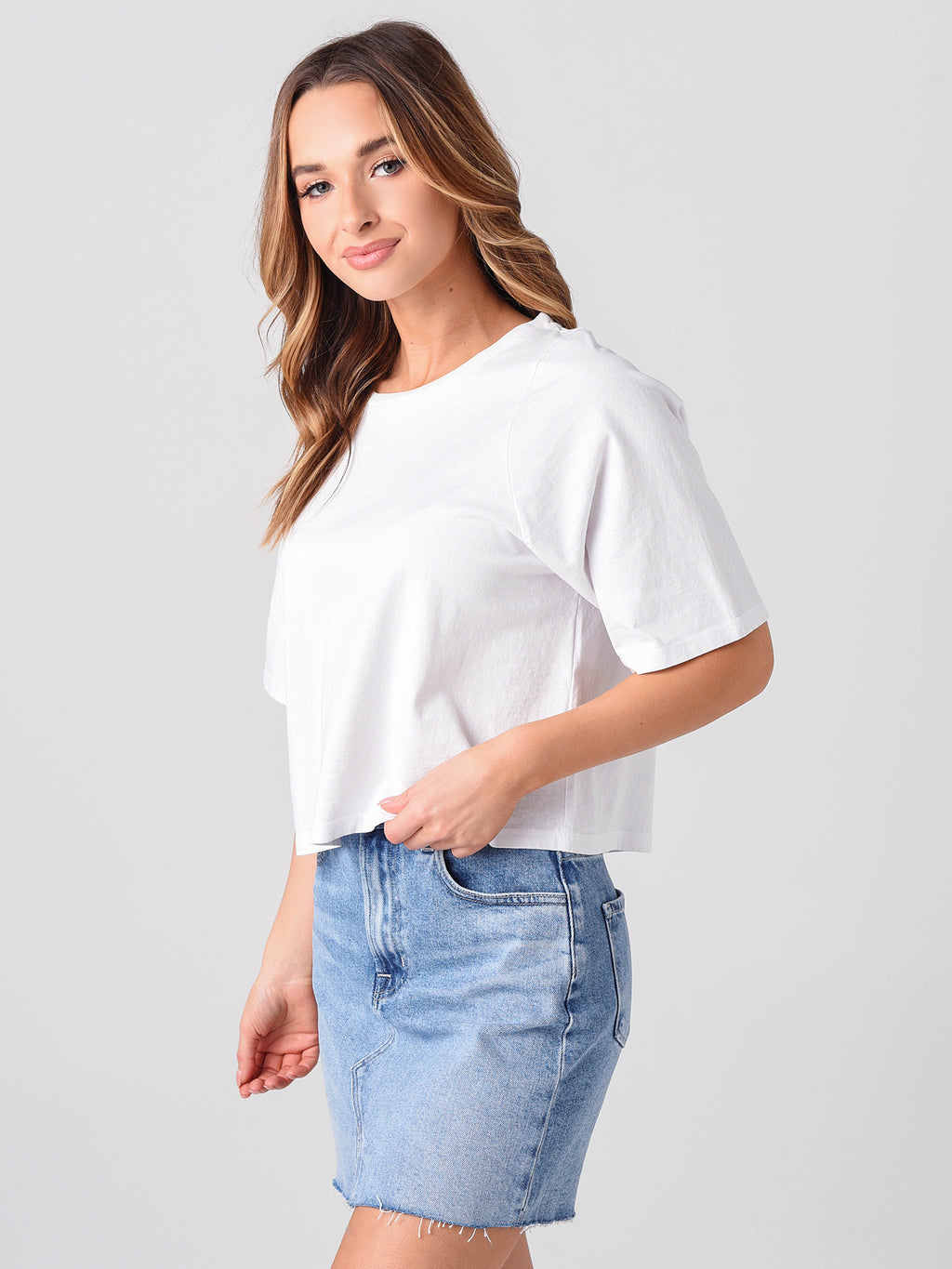 JB002757xWHITE-alt1