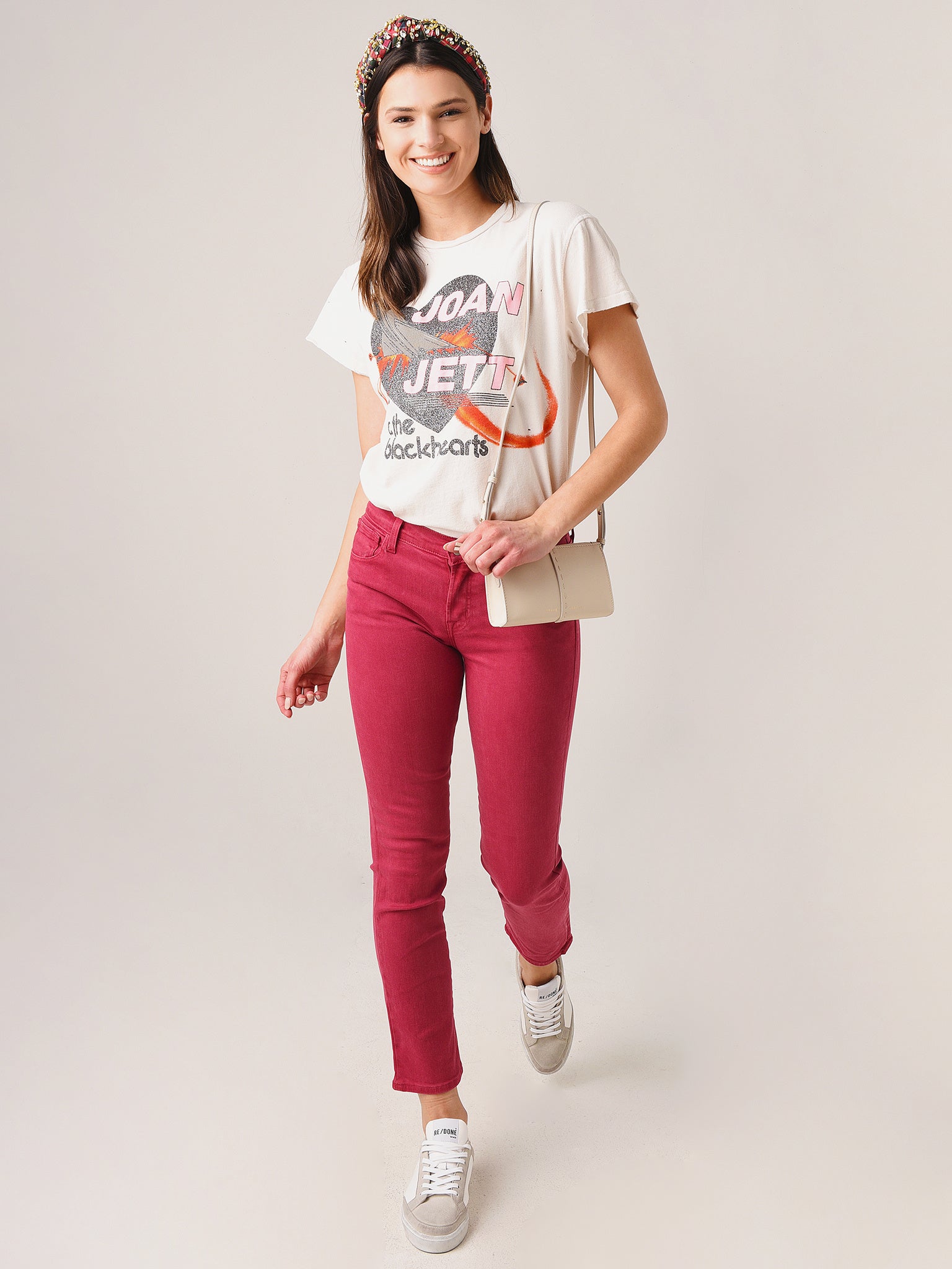 JB002934xMAJENTUH-alt1