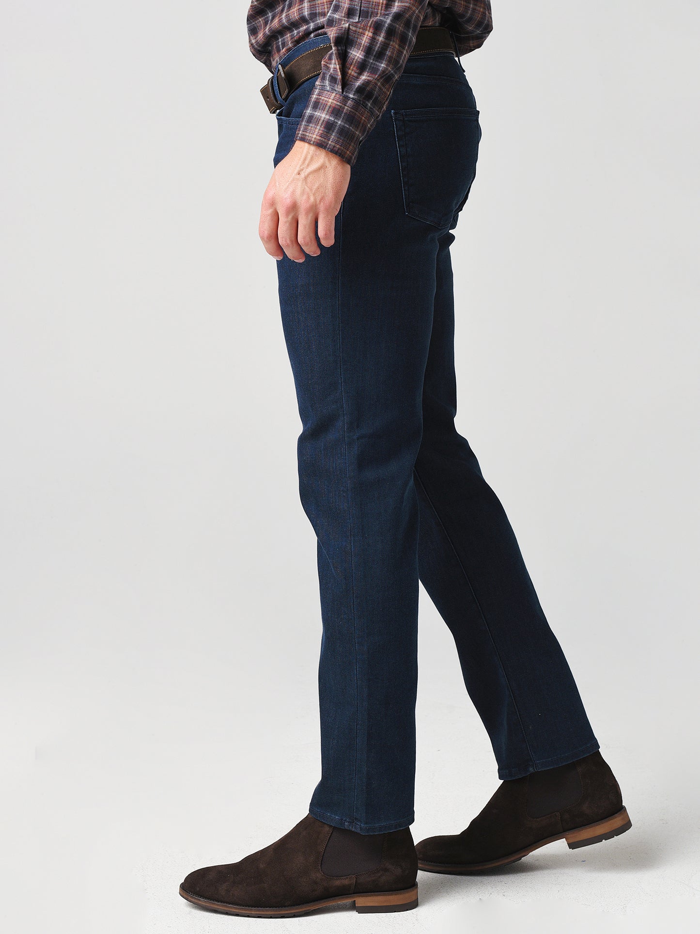 JB003282xFYUTURE-alt2