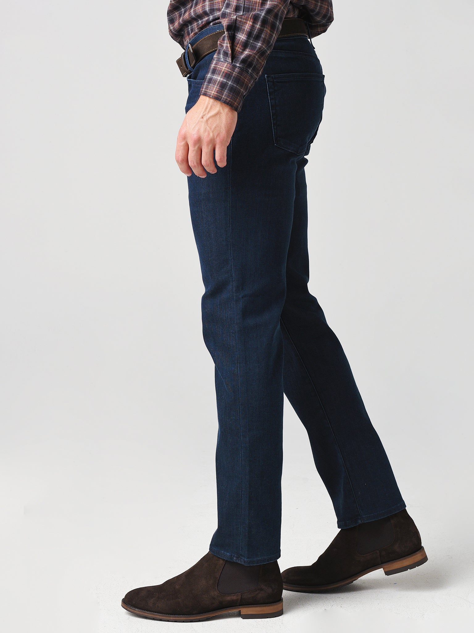 JB003282xFYUTURE-alt2