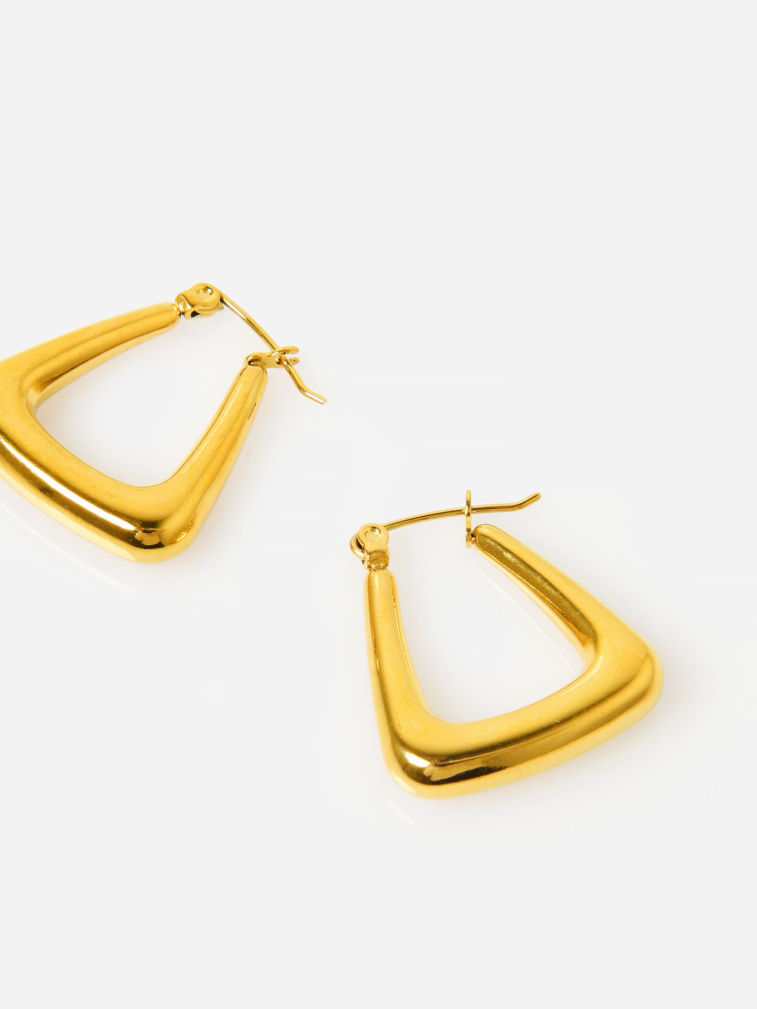 Casa Clara Women's Joanna Earrings - Saint Bernard