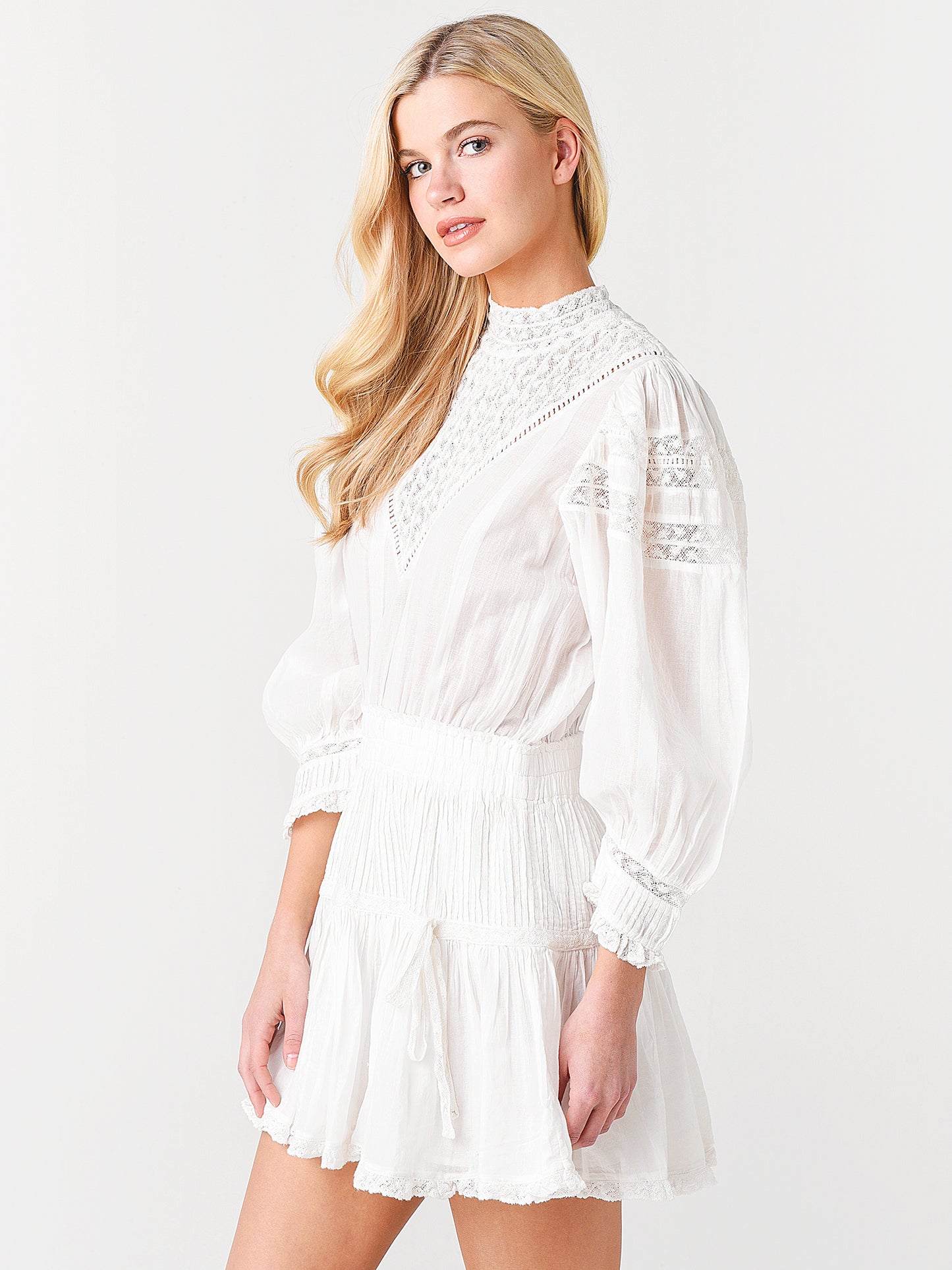 LD643-493xANTIQUEWHITE-alt2