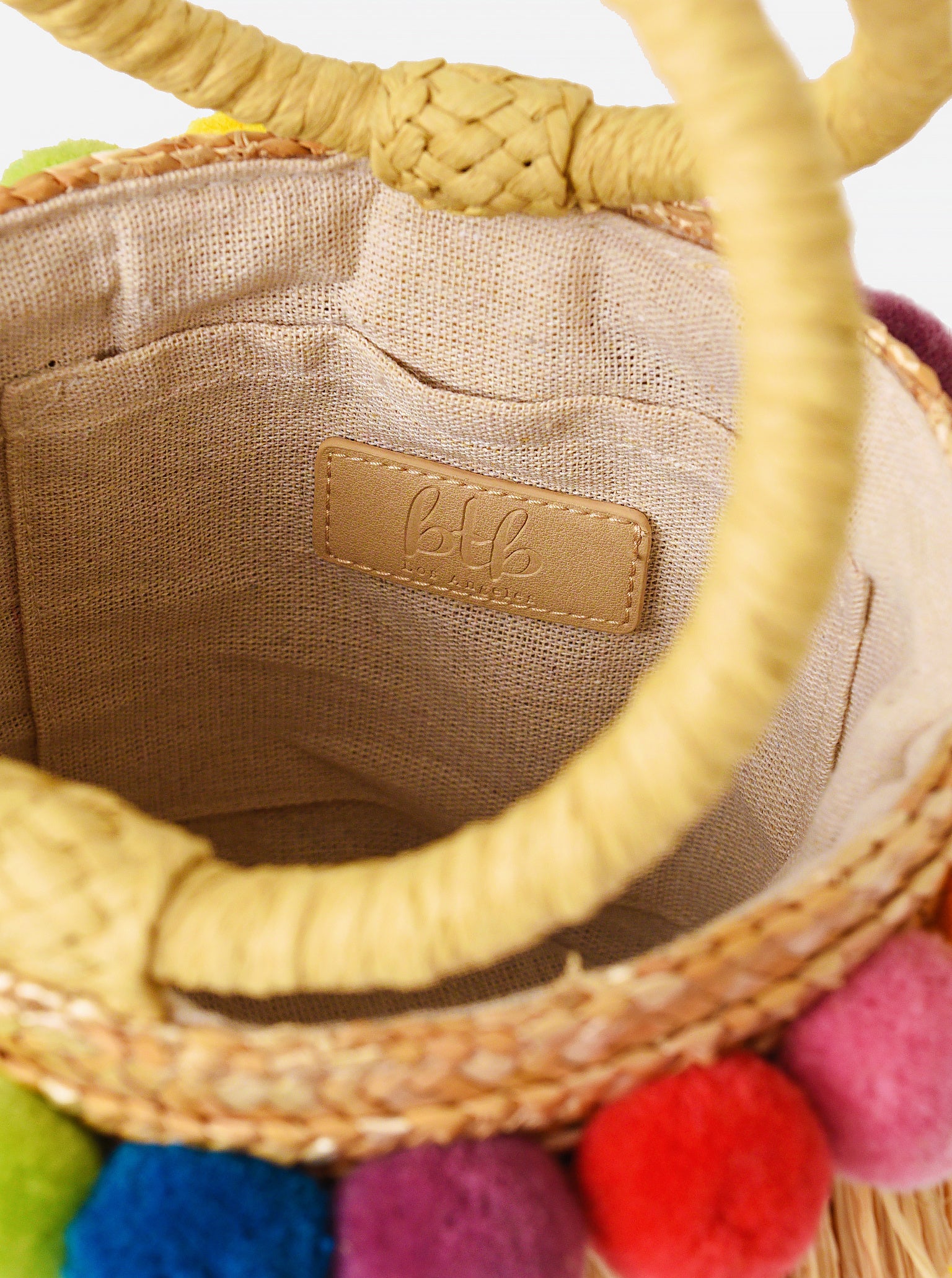 LIV ROUND BUCKETxRAINBOW-alt3