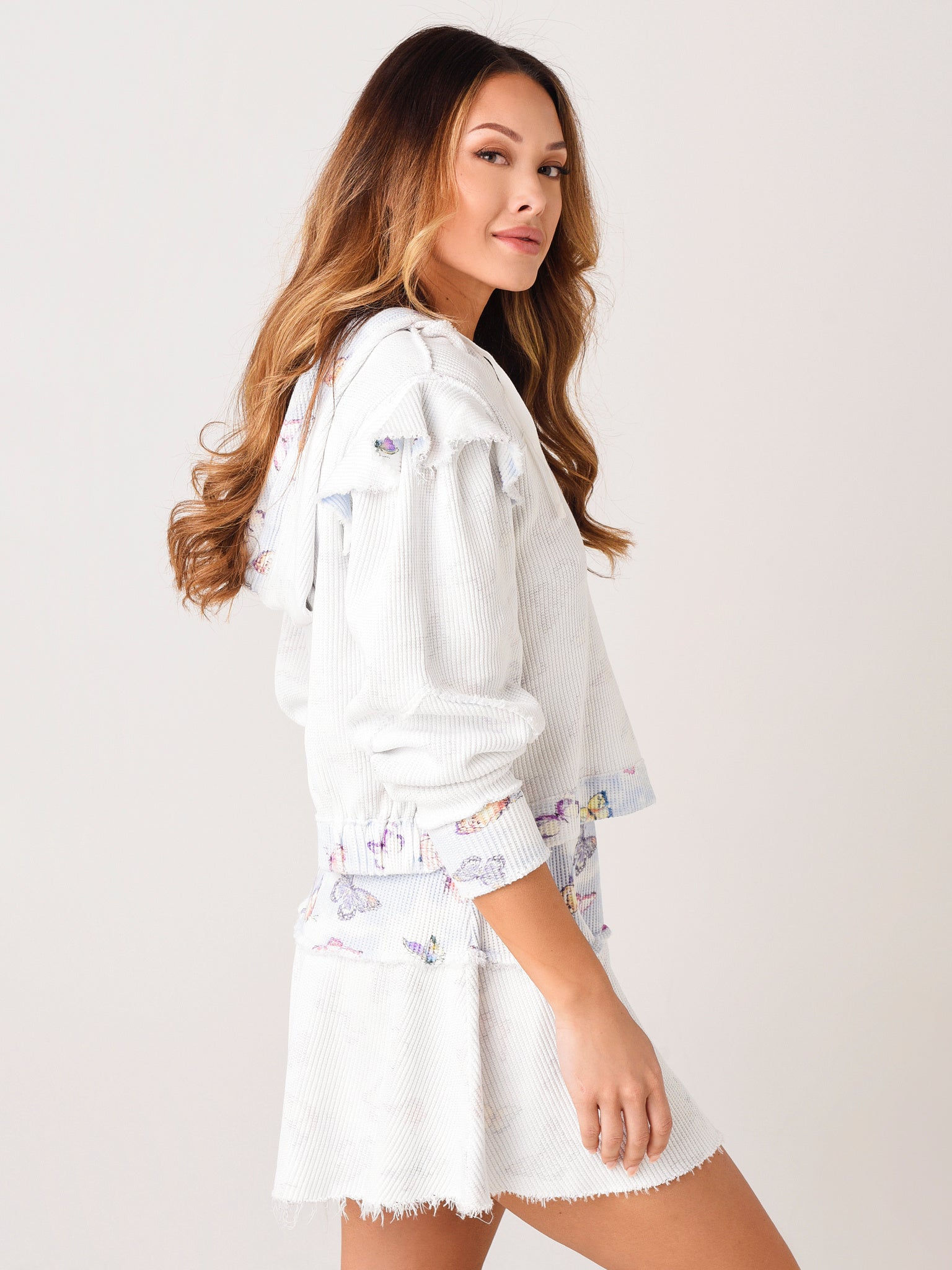 LK330-788AxAQUAREFLECTIONS-alt2